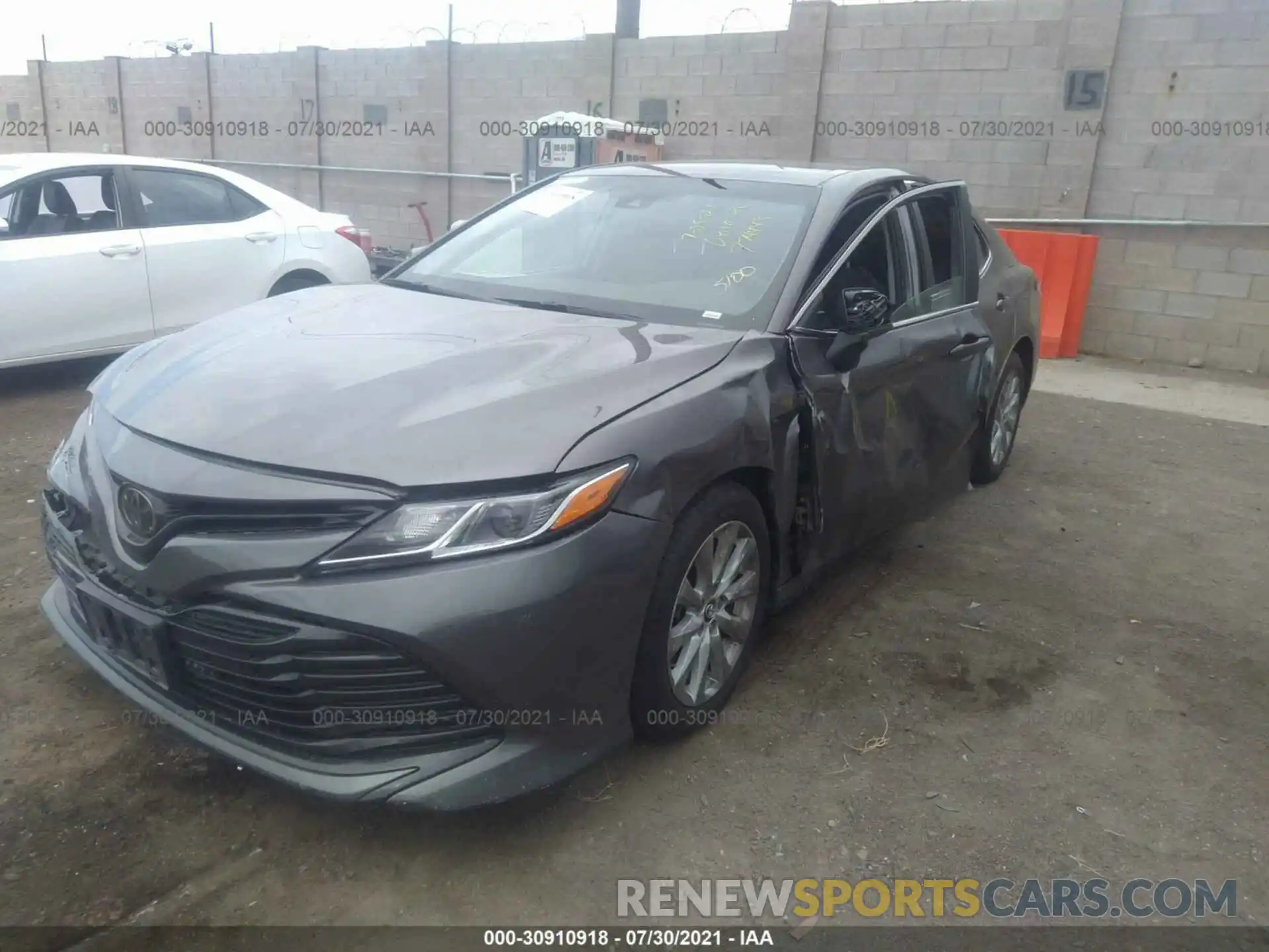 2 Photograph of a damaged car 4T1B11HK8KU258808 TOYOTA CAMRY 2019