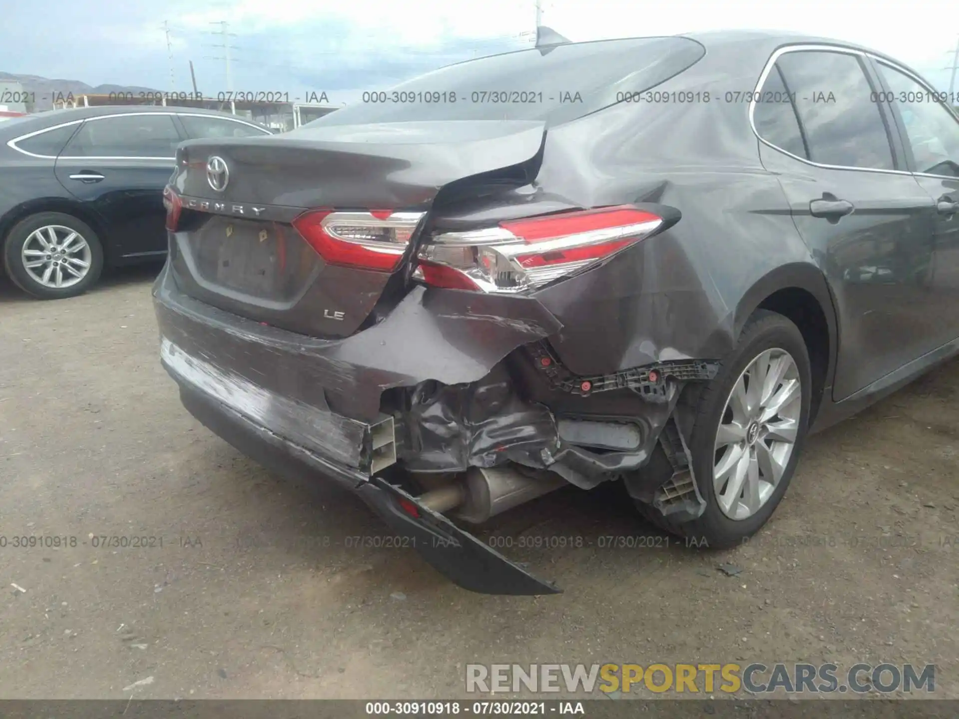 6 Photograph of a damaged car 4T1B11HK8KU258808 TOYOTA CAMRY 2019