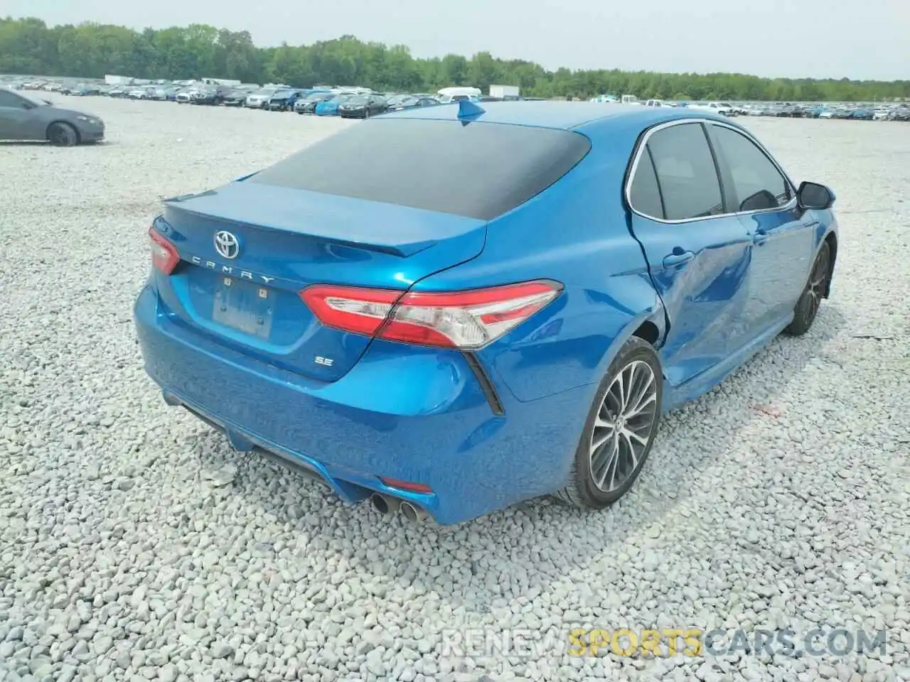 4 Фотография поврежденного автомобиля 4T1B11HK8KU259392 TOYOTA CAMRY 2019