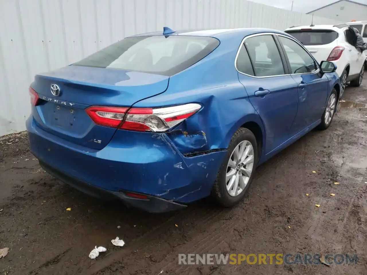 4 Photograph of a damaged car 4T1B11HK8KU259540 TOYOTA CAMRY 2019