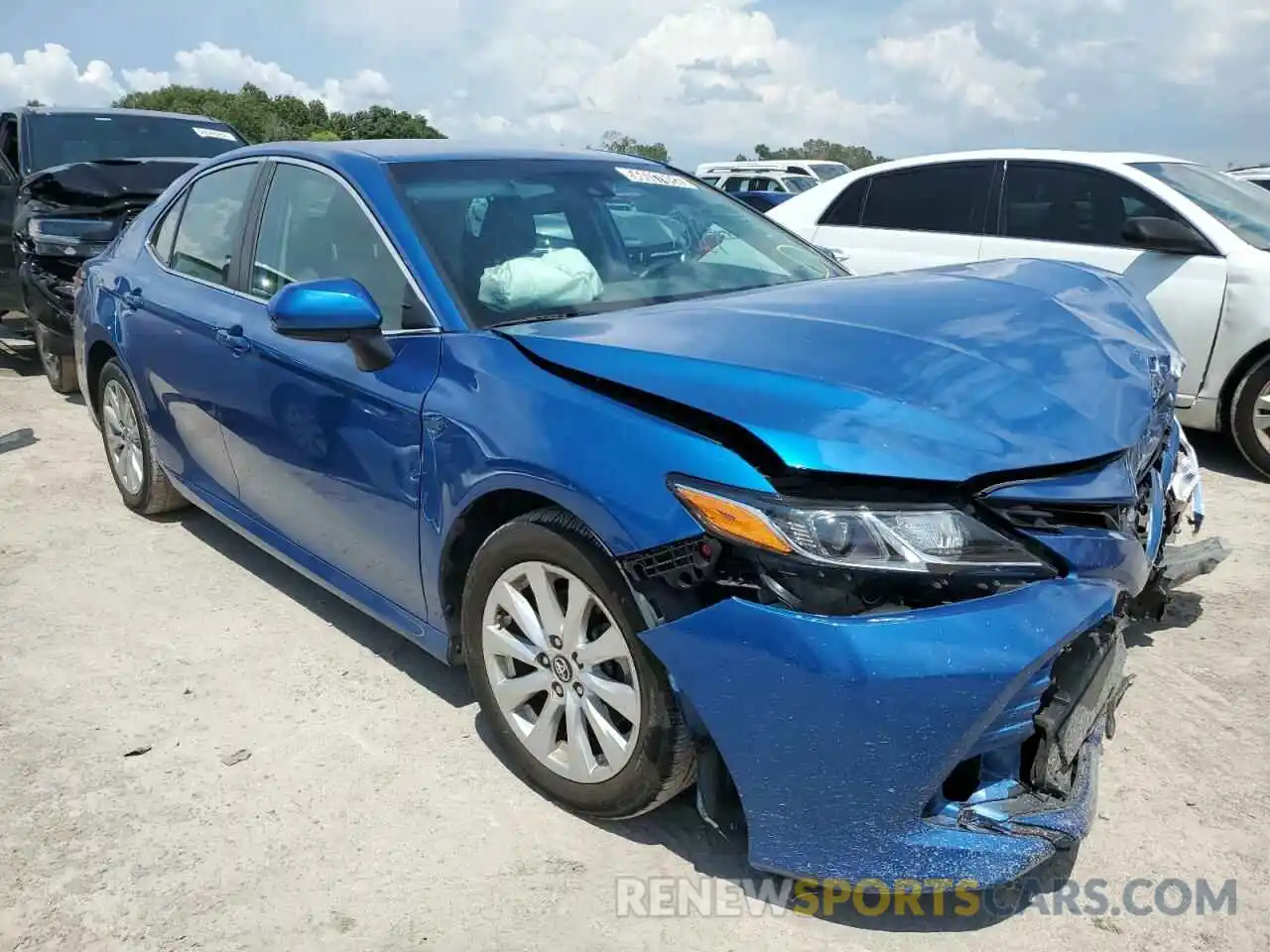 1 Photograph of a damaged car 4T1B11HK8KU259991 TOYOTA CAMRY 2019