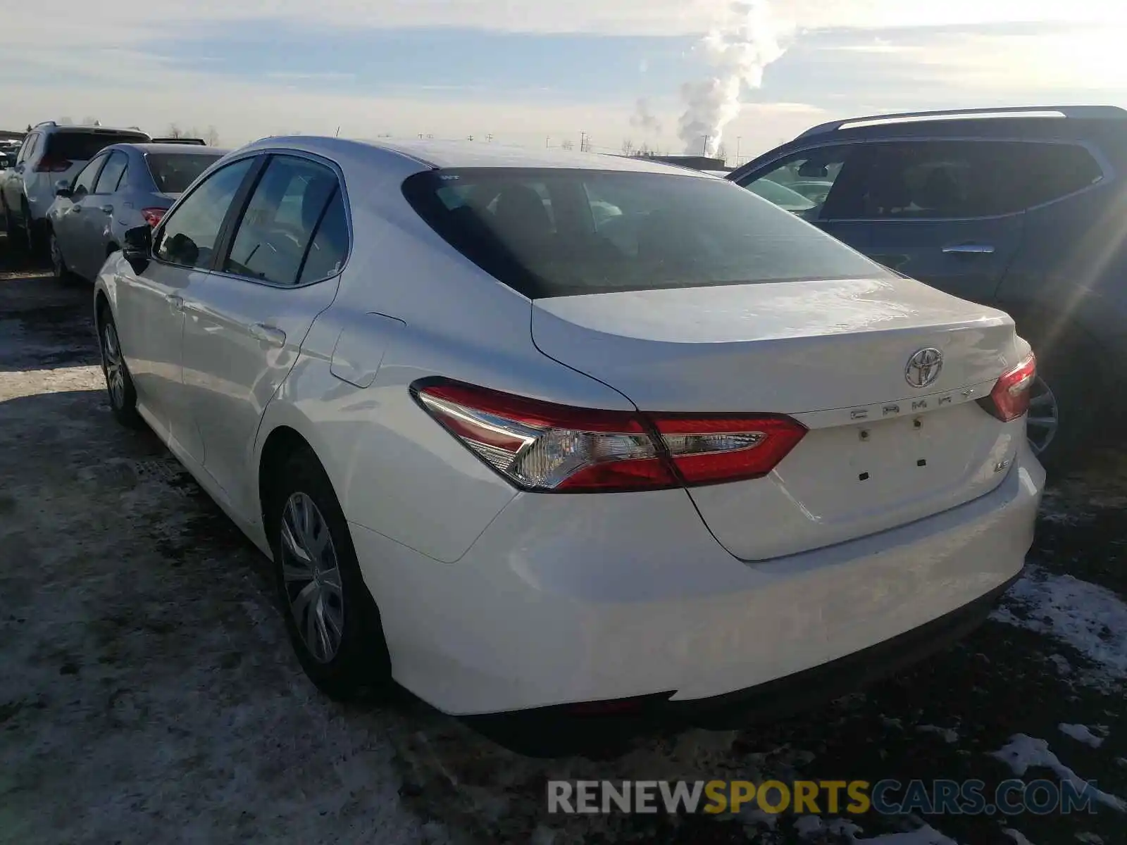 3 Photograph of a damaged car 4T1B11HK8KU262342 TOYOTA CAMRY 2019