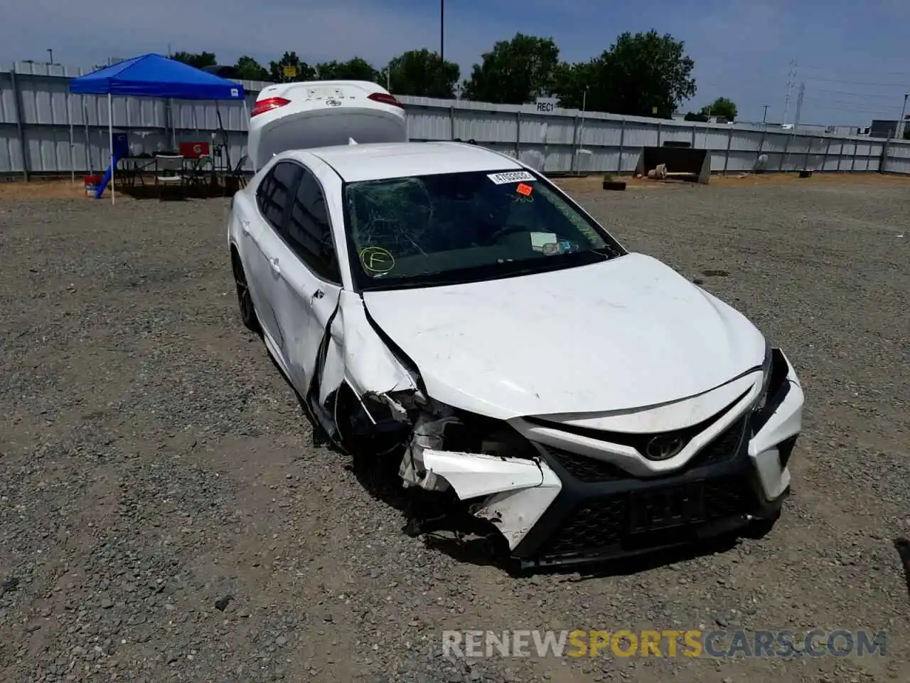 1 Photograph of a damaged car 4T1B11HK8KU262924 TOYOTA CAMRY 2019