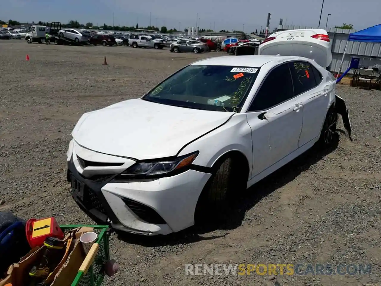 2 Photograph of a damaged car 4T1B11HK8KU262924 TOYOTA CAMRY 2019