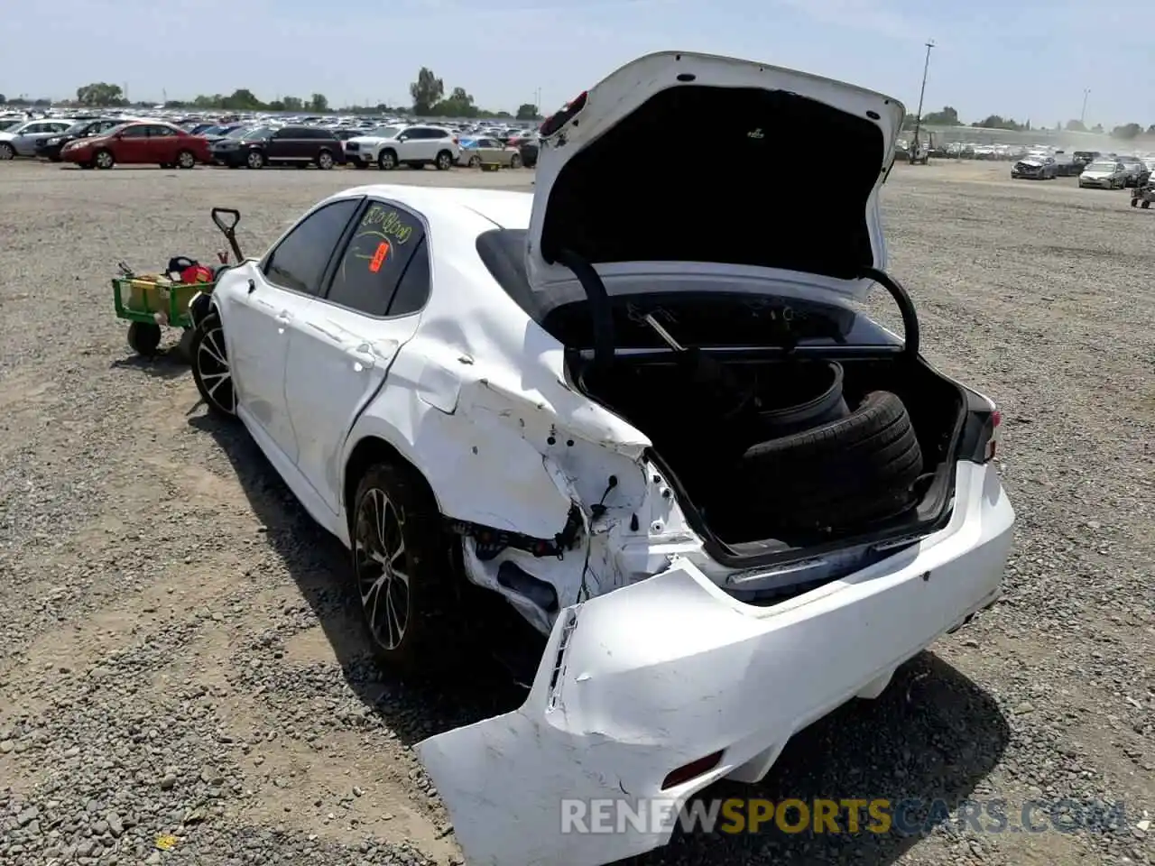 3 Photograph of a damaged car 4T1B11HK8KU262924 TOYOTA CAMRY 2019