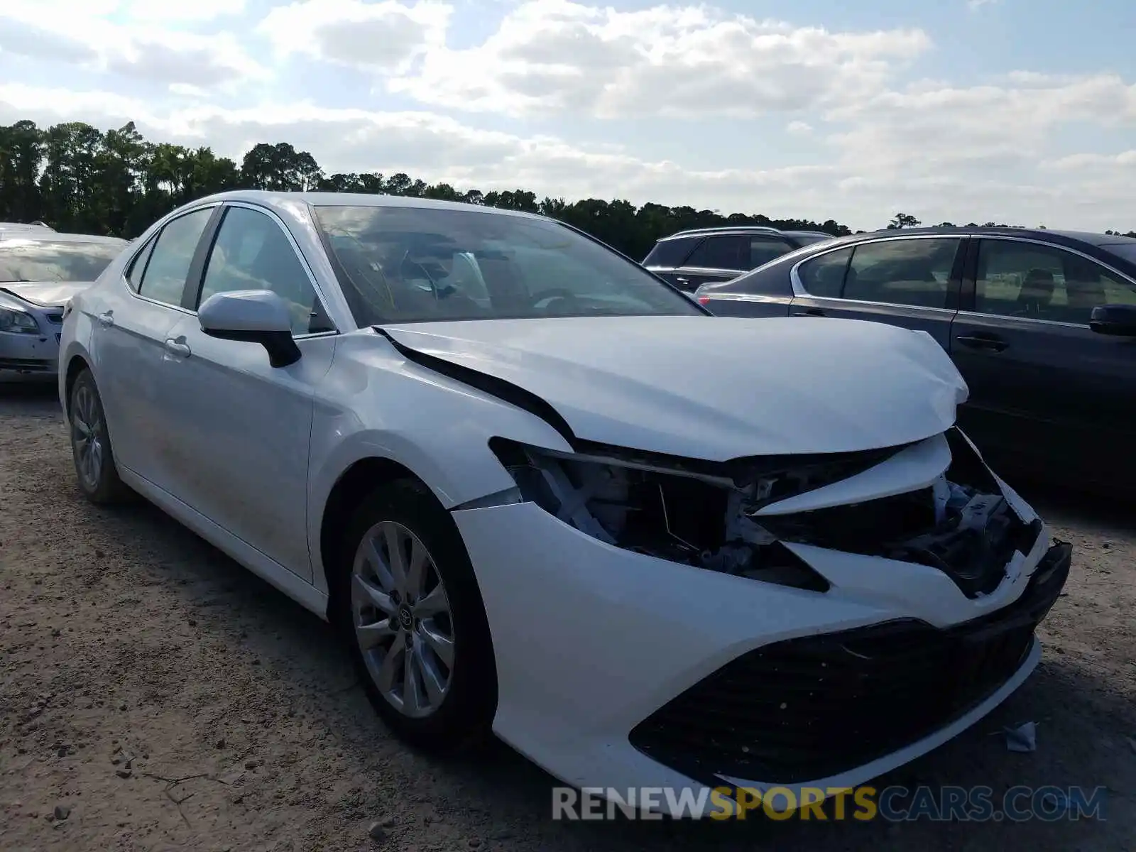 1 Photograph of a damaged car 4T1B11HK8KU263118 TOYOTA CAMRY 2019