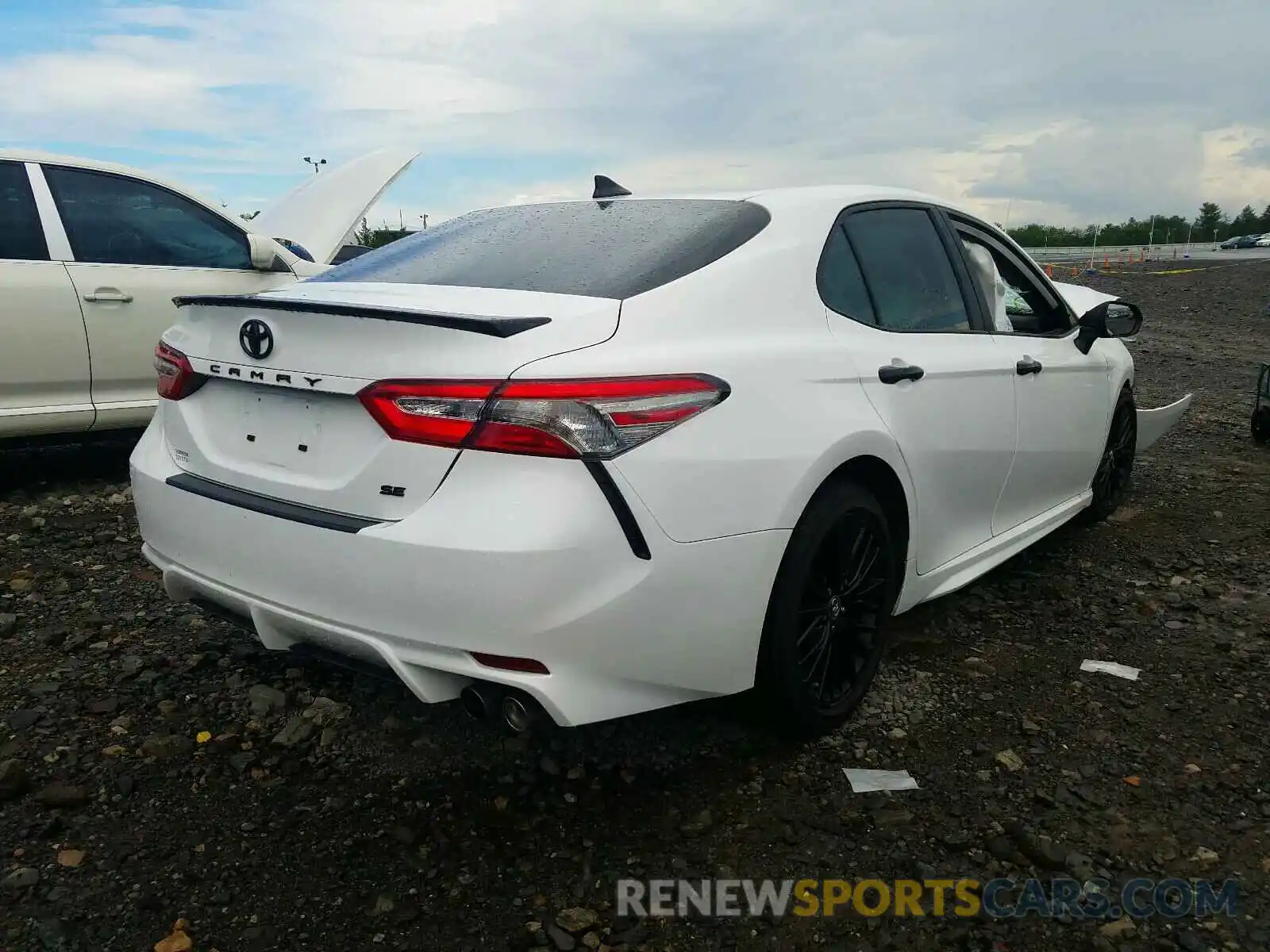 4 Photograph of a damaged car 4T1B11HK8KU263166 TOYOTA CAMRY 2019