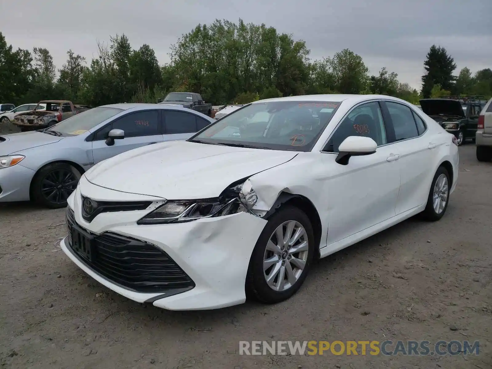 2 Фотография поврежденного автомобиля 4T1B11HK8KU263832 TOYOTA CAMRY 2019