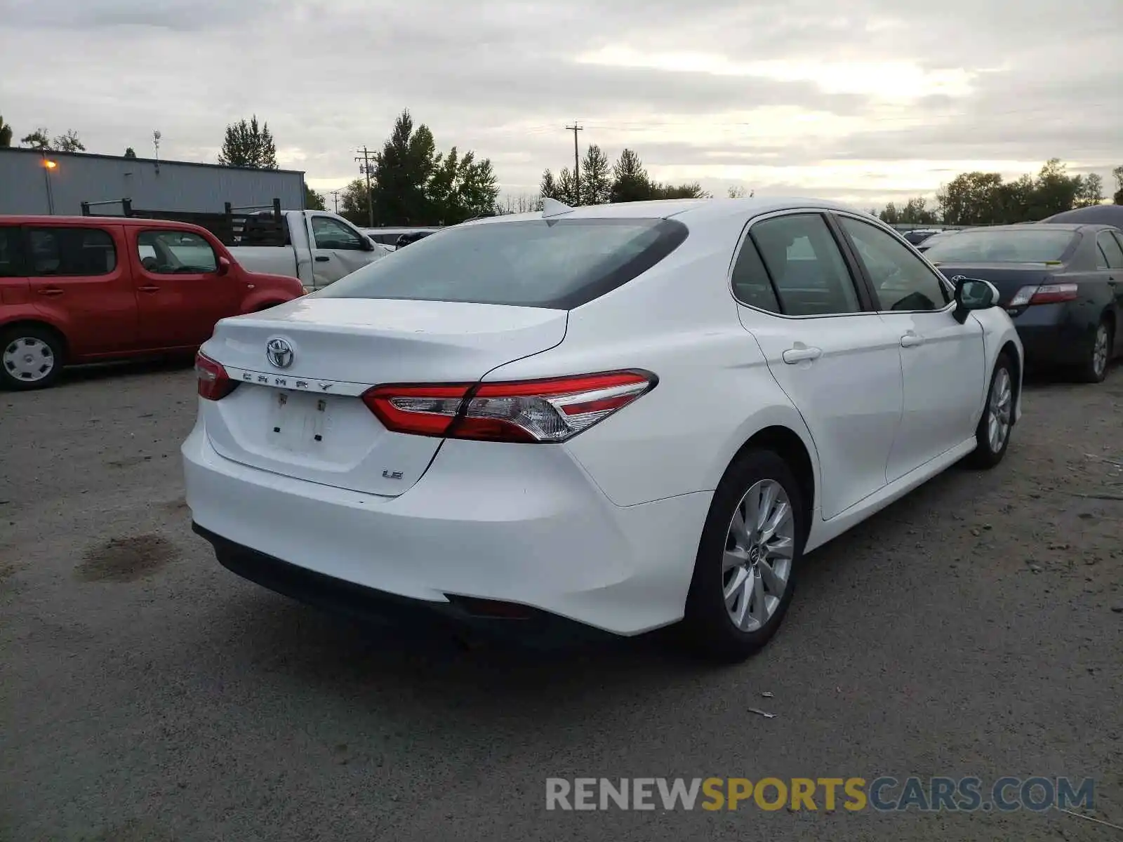 4 Photograph of a damaged car 4T1B11HK8KU263832 TOYOTA CAMRY 2019