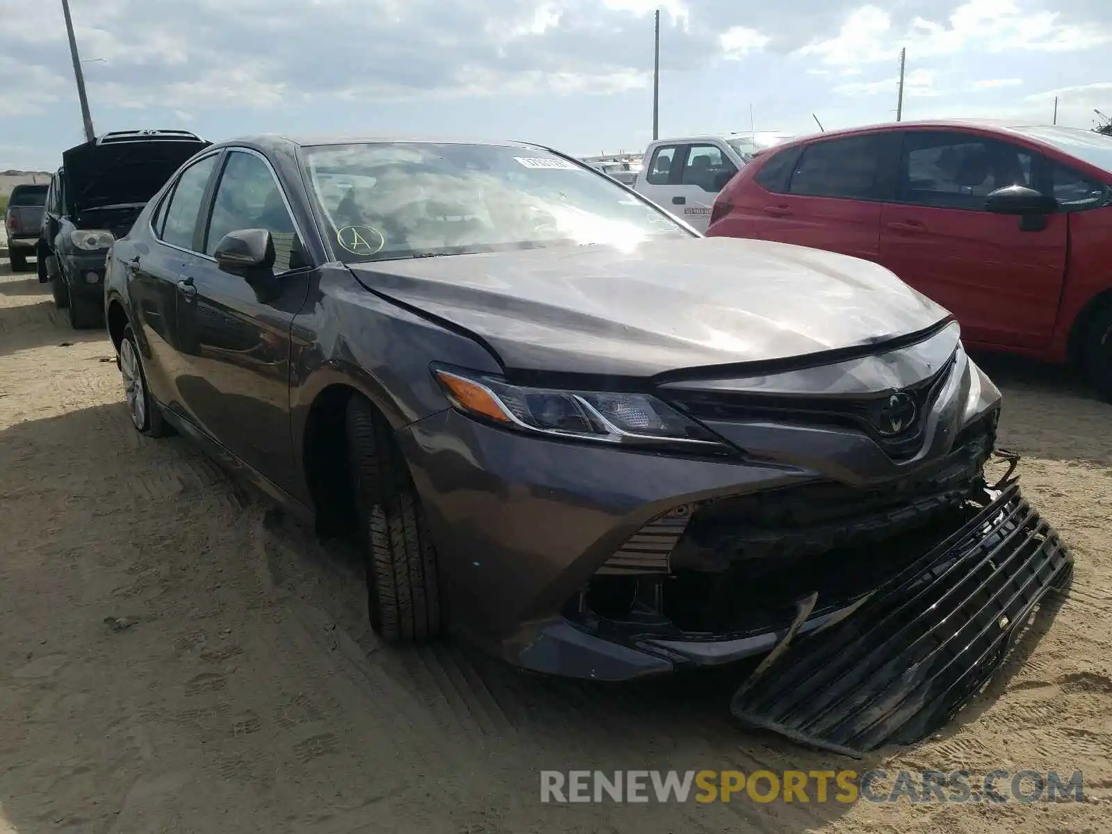 1 Photograph of a damaged car 4T1B11HK8KU264737 TOYOTA CAMRY 2019