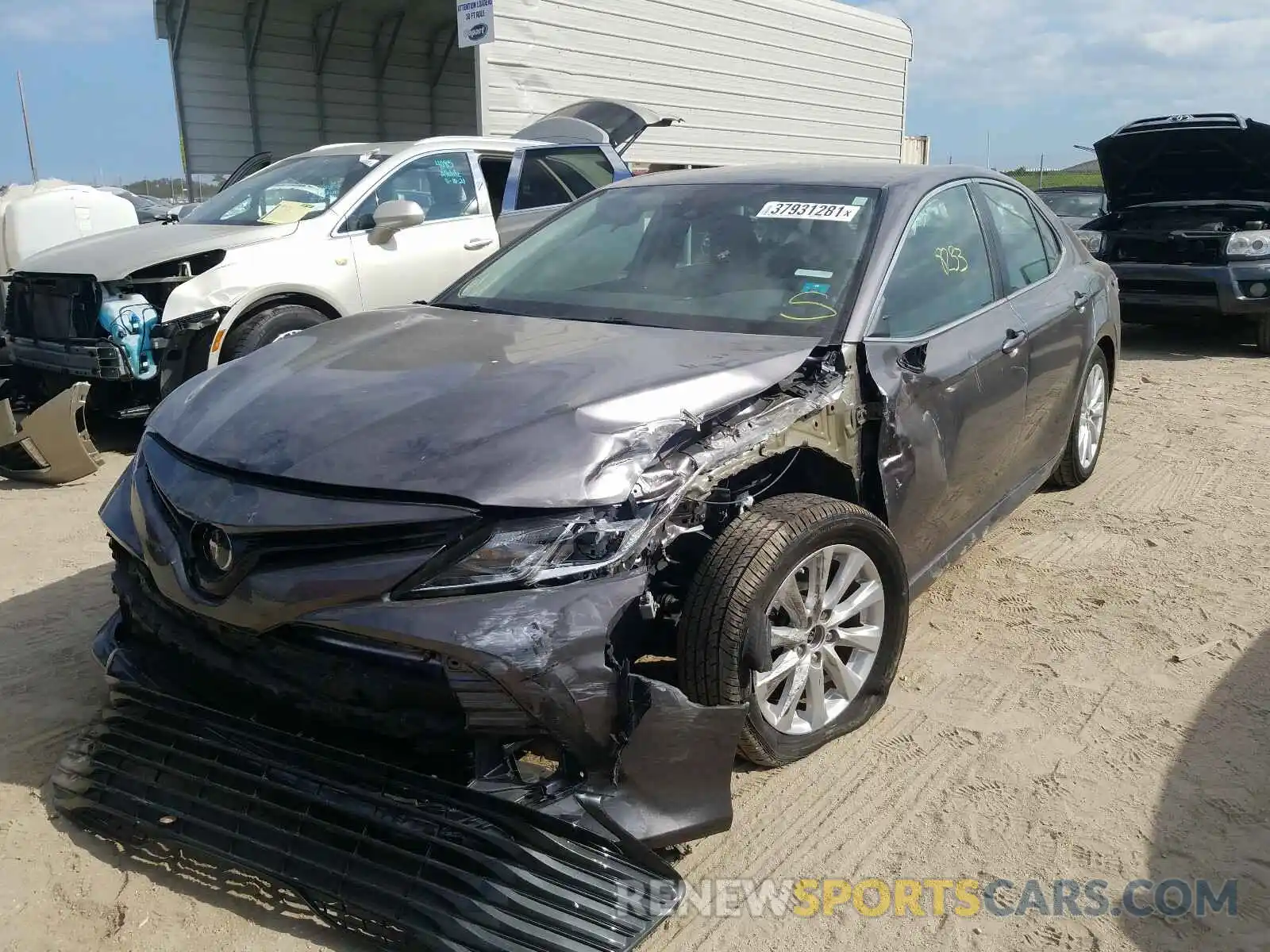 2 Photograph of a damaged car 4T1B11HK8KU264737 TOYOTA CAMRY 2019