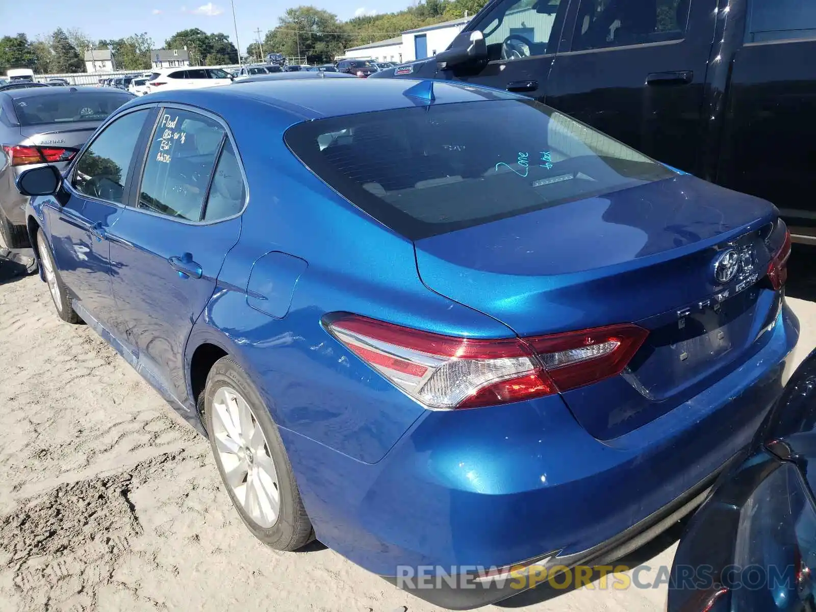 3 Photograph of a damaged car 4T1B11HK8KU265600 TOYOTA CAMRY 2019