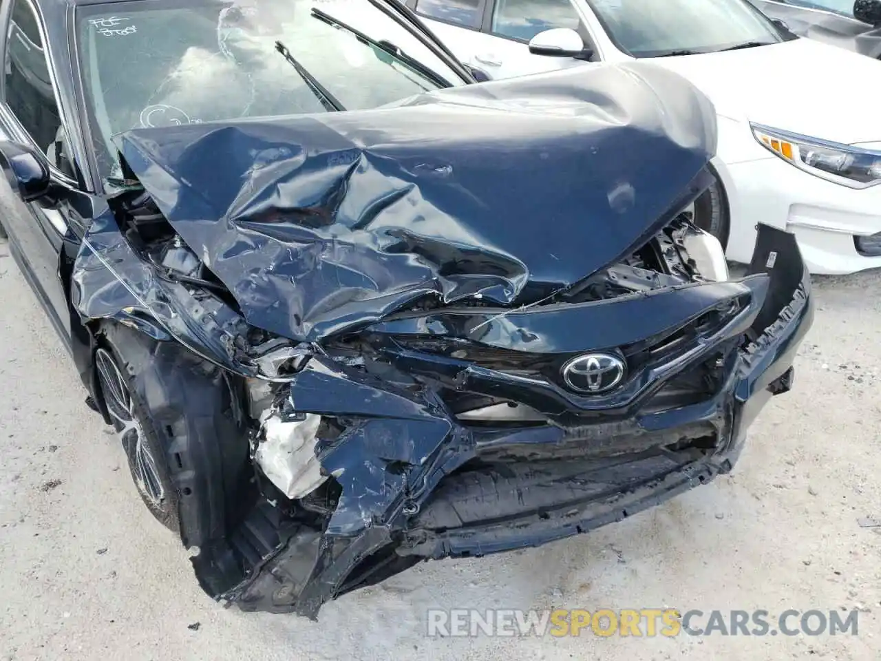 9 Photograph of a damaged car 4T1B11HK8KU265869 TOYOTA CAMRY 2019