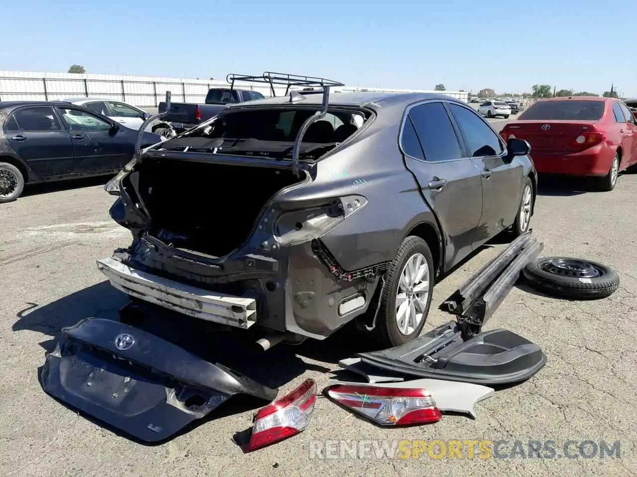 4 Photograph of a damaged car 4T1B11HK8KU267251 TOYOTA CAMRY 2019