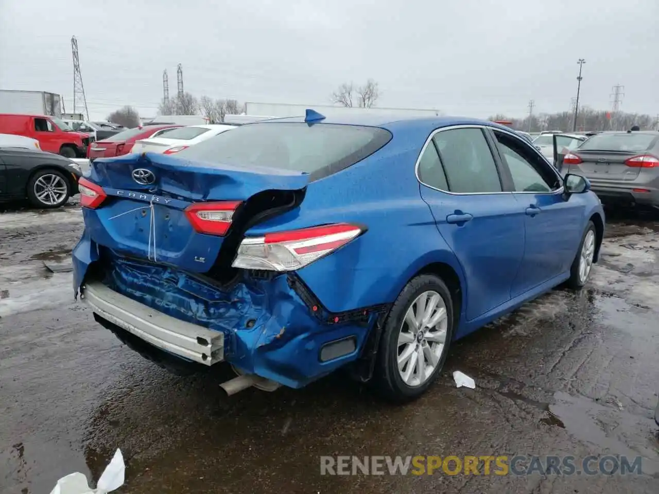 4 Фотография поврежденного автомобиля 4T1B11HK8KU267816 TOYOTA CAMRY 2019