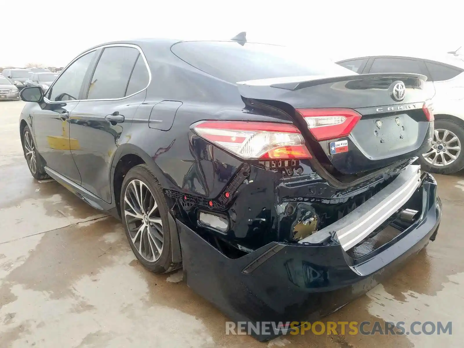 3 Photograph of a damaged car 4T1B11HK8KU267881 TOYOTA CAMRY 2019