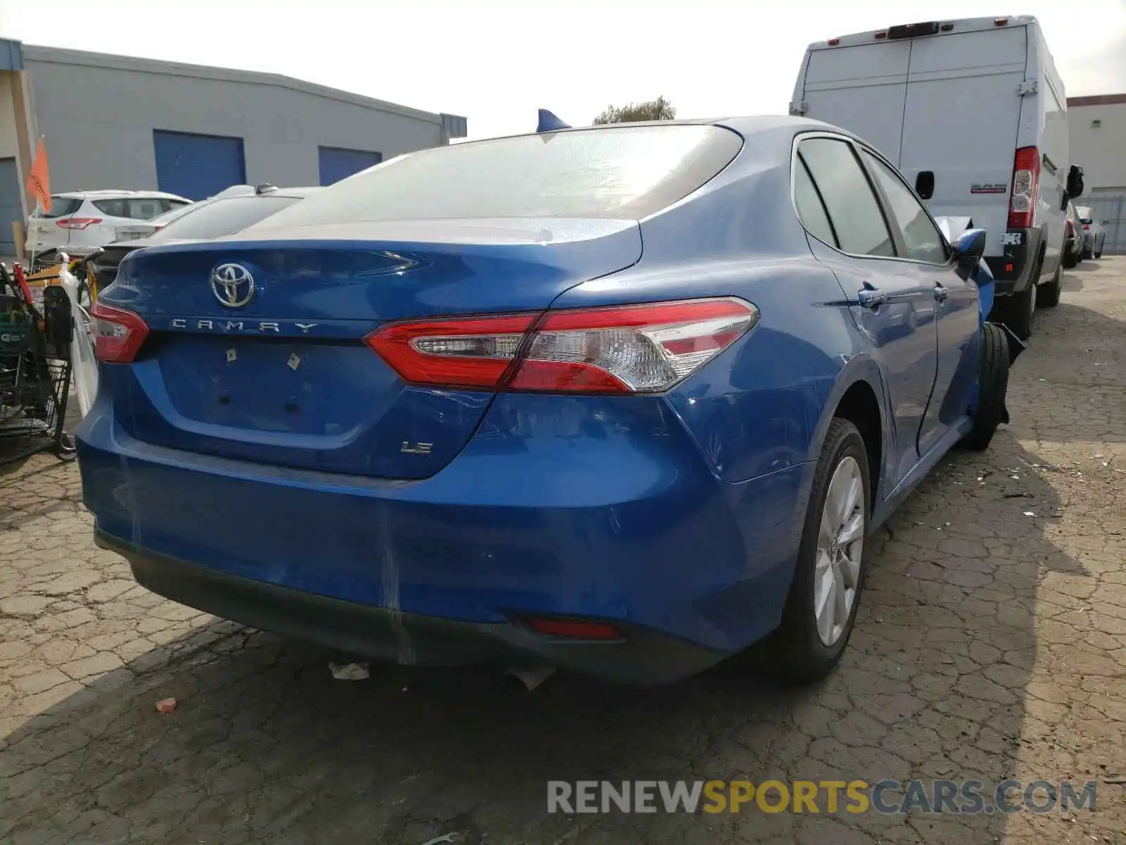 4 Фотография поврежденного автомобиля 4T1B11HK8KU267993 TOYOTA CAMRY 2019