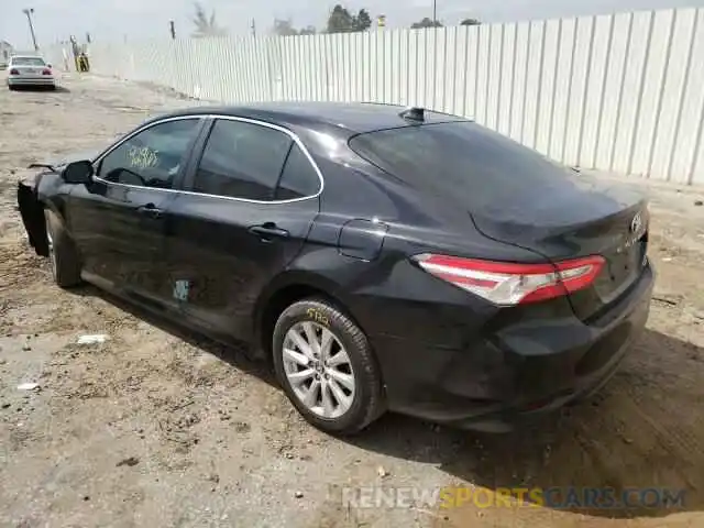 3 Фотография поврежденного автомобиля 4T1B11HK8KU268111 TOYOTA CAMRY 2019