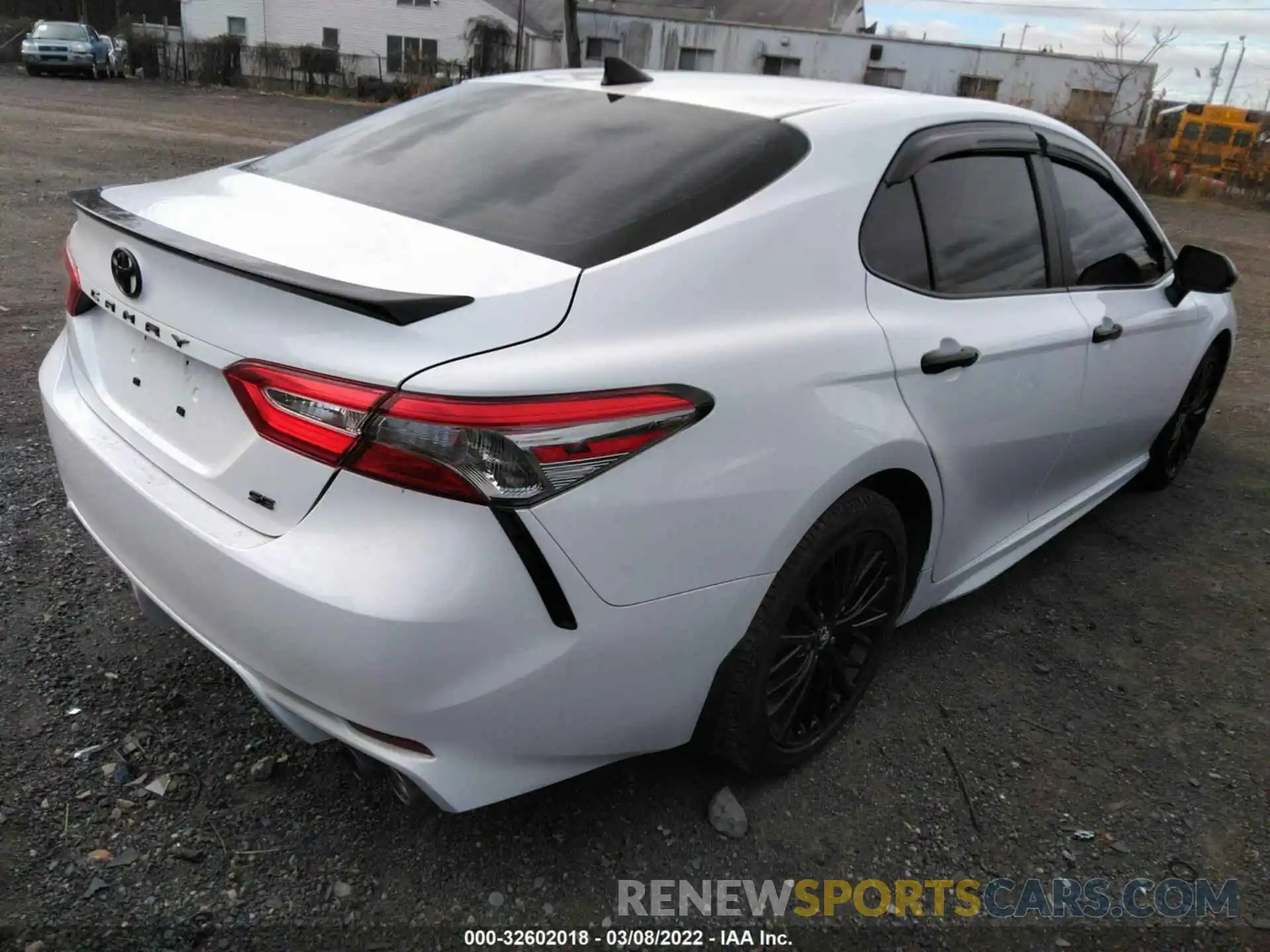 4 Photograph of a damaged car 4T1B11HK8KU268285 TOYOTA CAMRY 2019