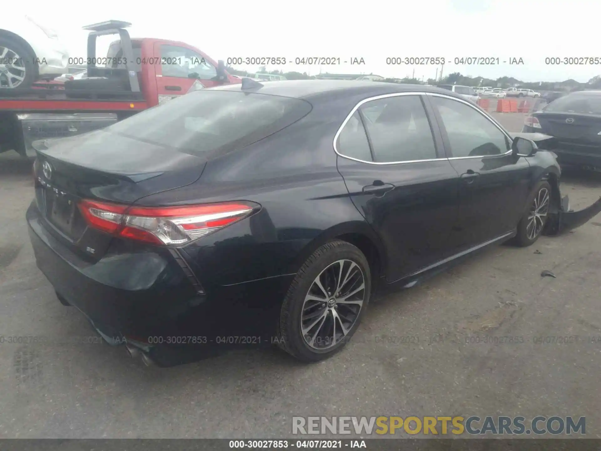 4 Фотография поврежденного автомобиля 4T1B11HK8KU268495 TOYOTA CAMRY 2019