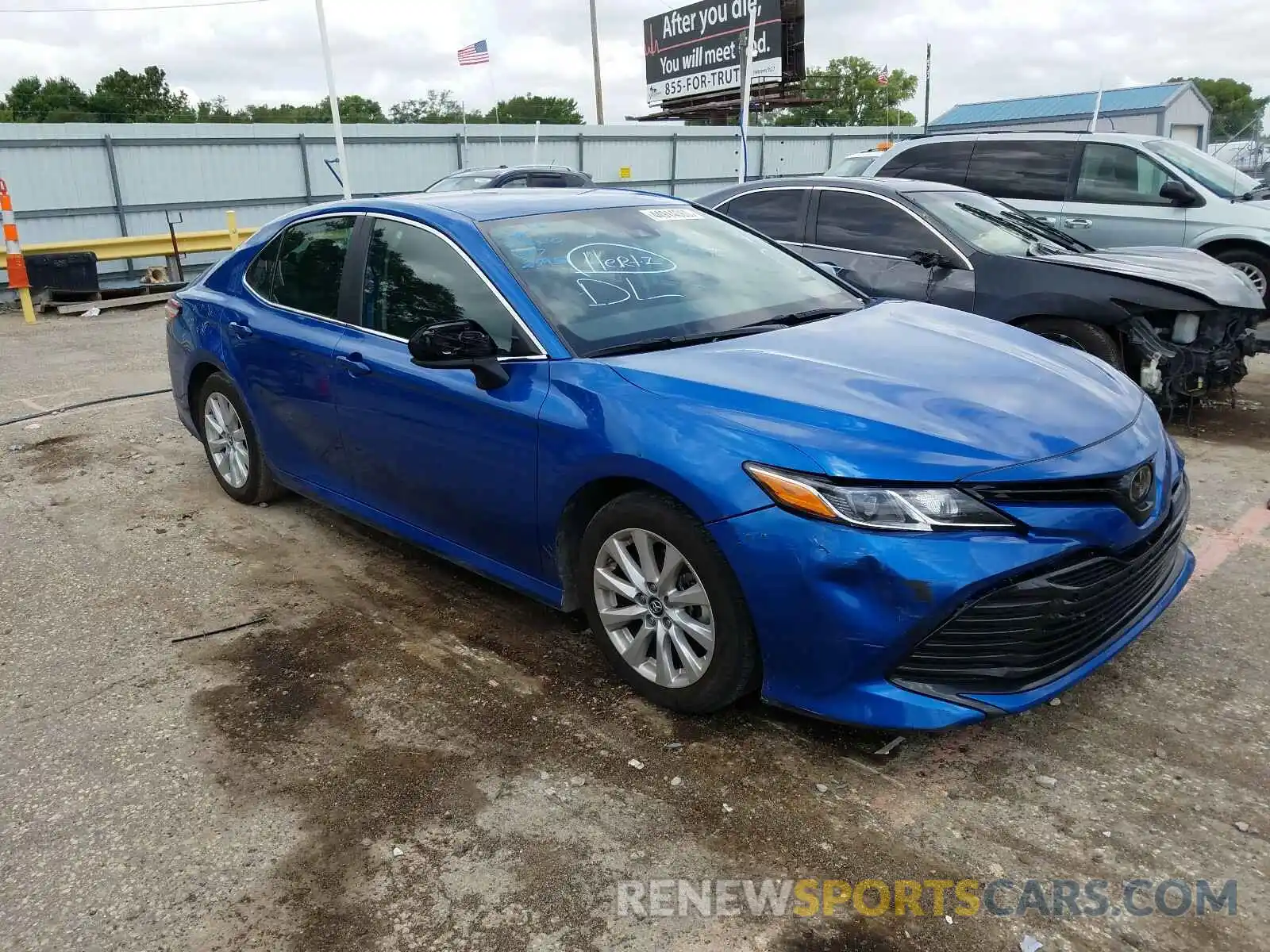 1 Photograph of a damaged car 4T1B11HK8KU269078 TOYOTA CAMRY 2019