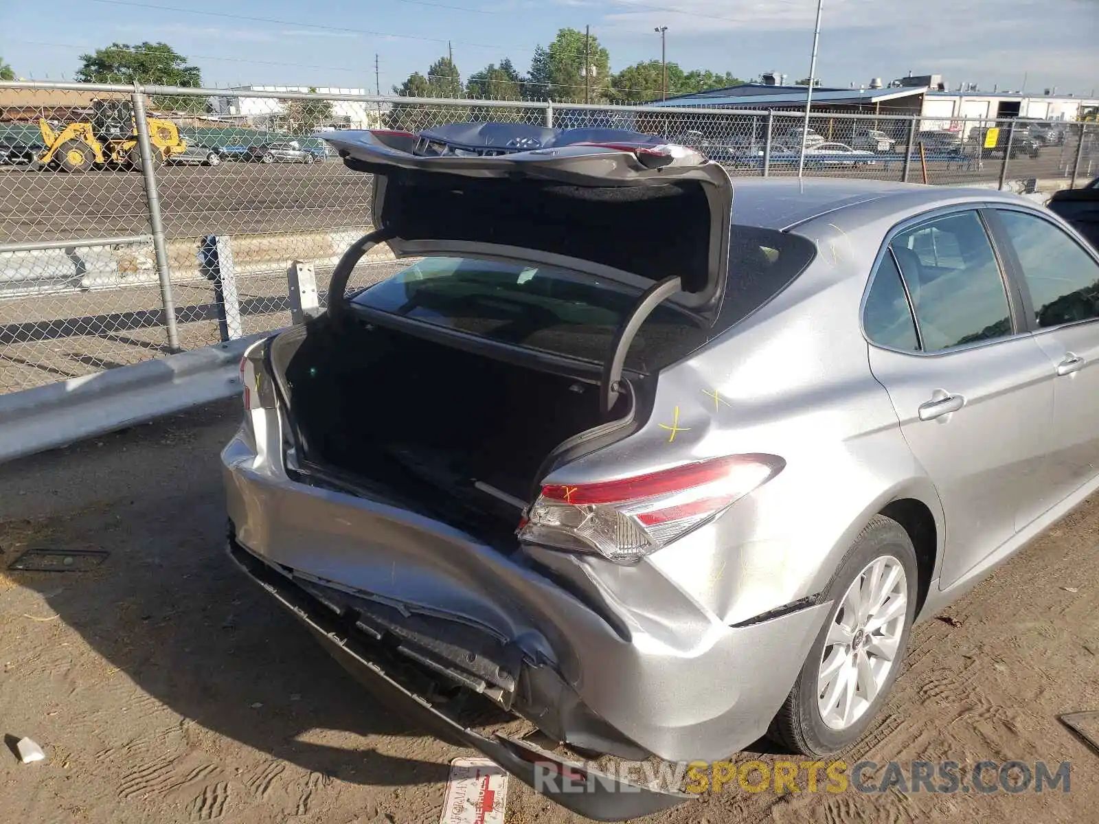 9 Photograph of a damaged car 4T1B11HK8KU270375 TOYOTA CAMRY 2019