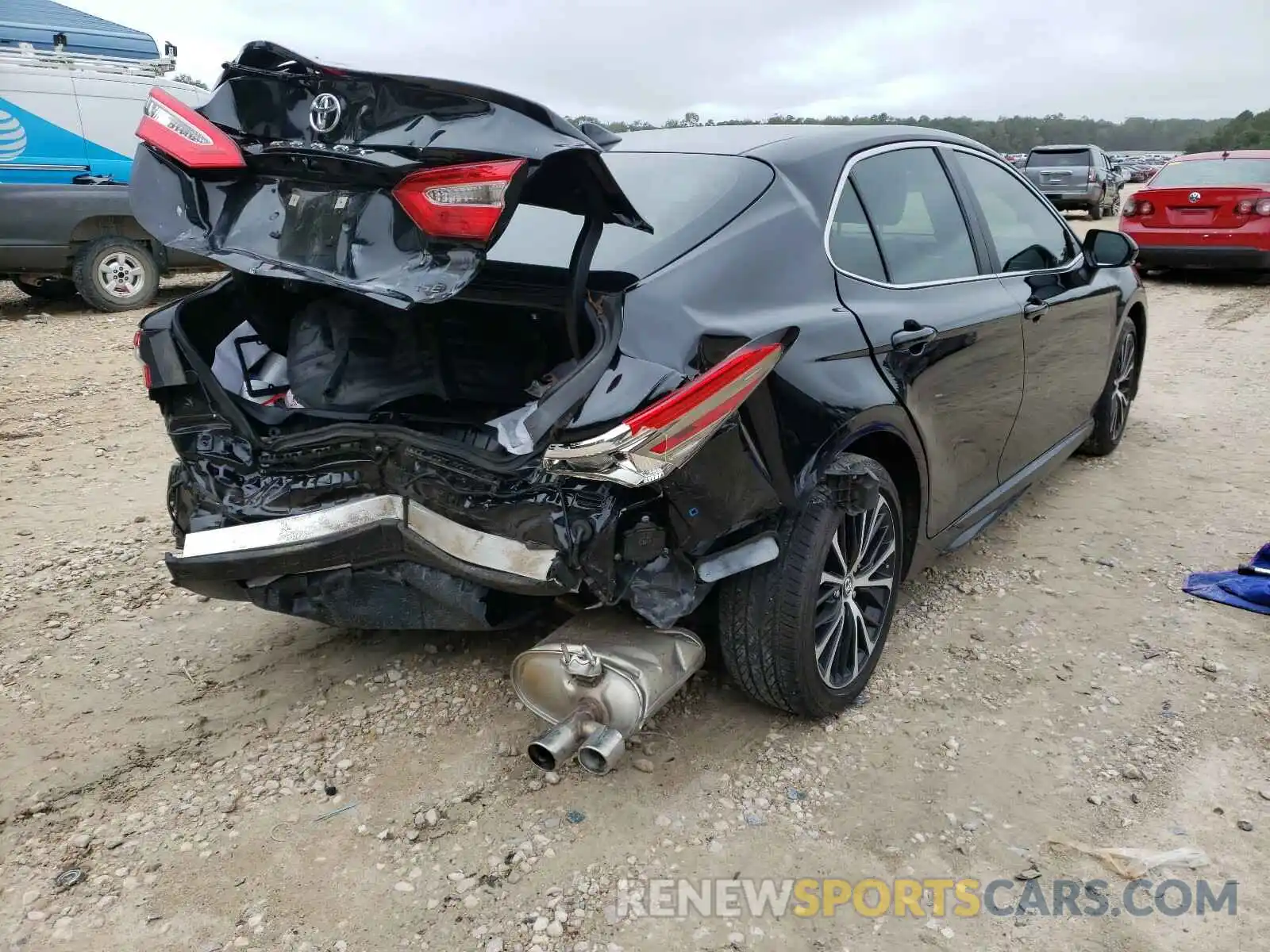4 Фотография поврежденного автомобиля 4T1B11HK8KU271199 TOYOTA CAMRY 2019