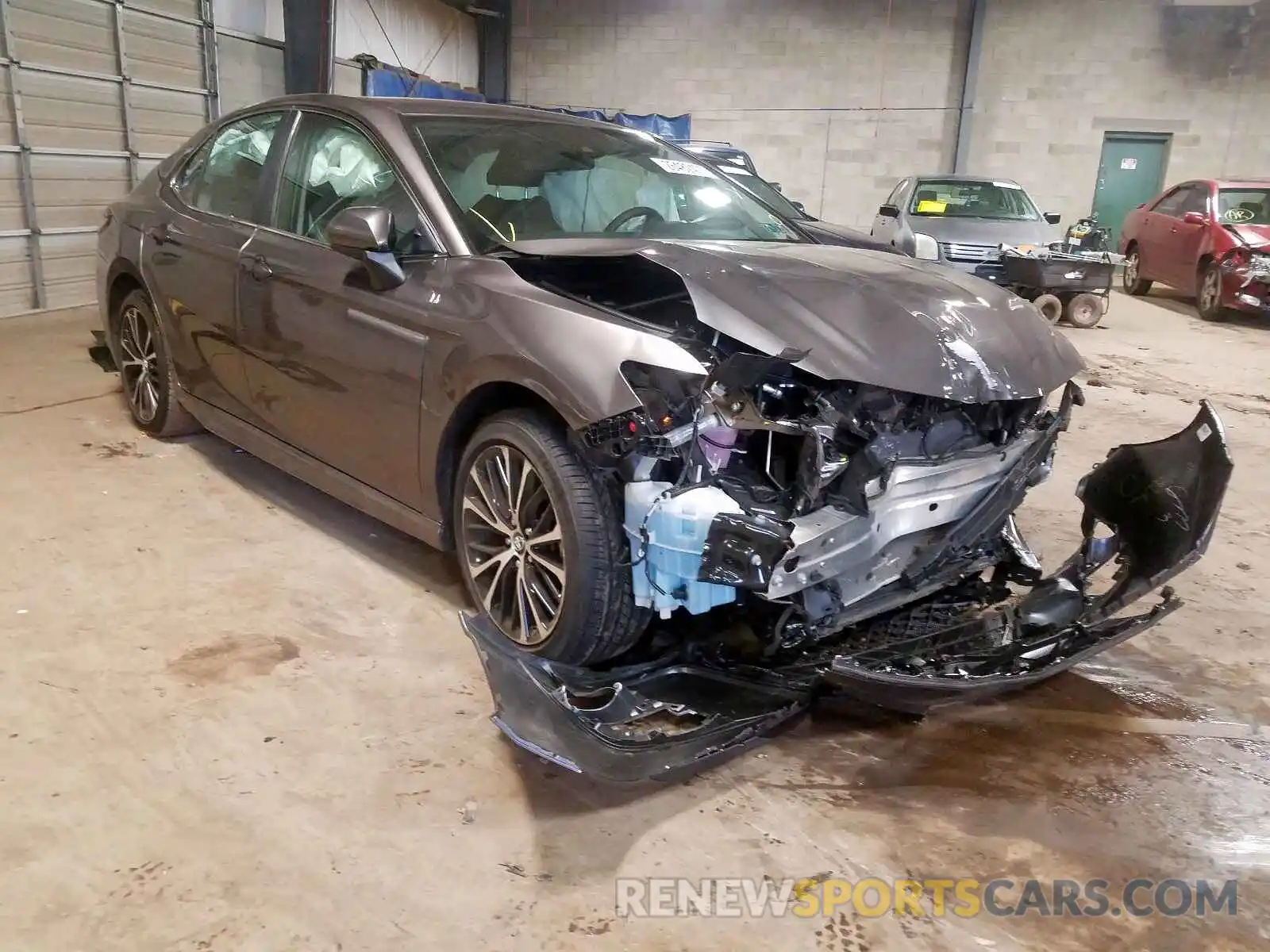 1 Photograph of a damaged car 4T1B11HK8KU271719 TOYOTA CAMRY 2019