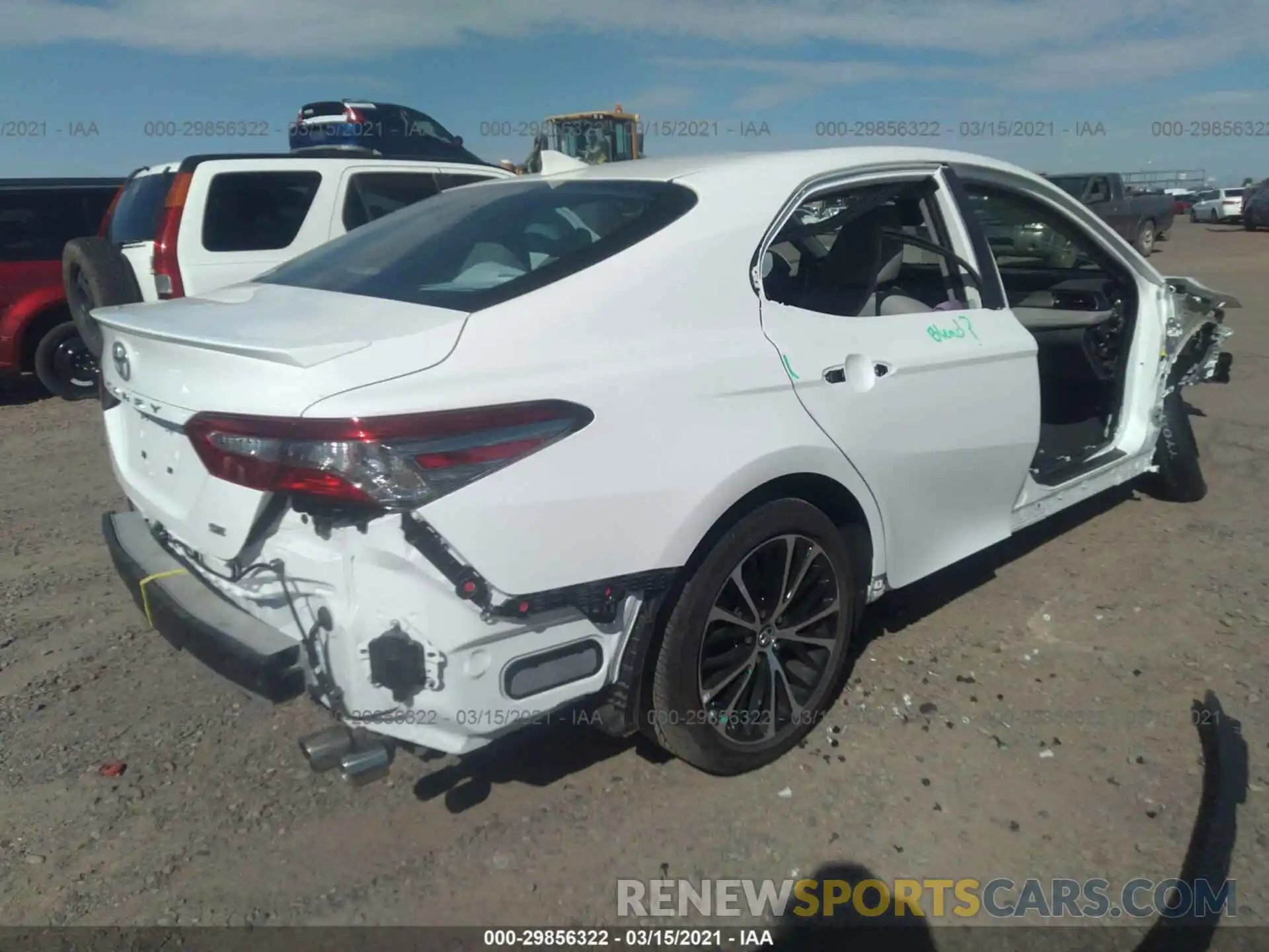 4 Фотография поврежденного автомобиля 4T1B11HK8KU271770 TOYOTA CAMRY 2019