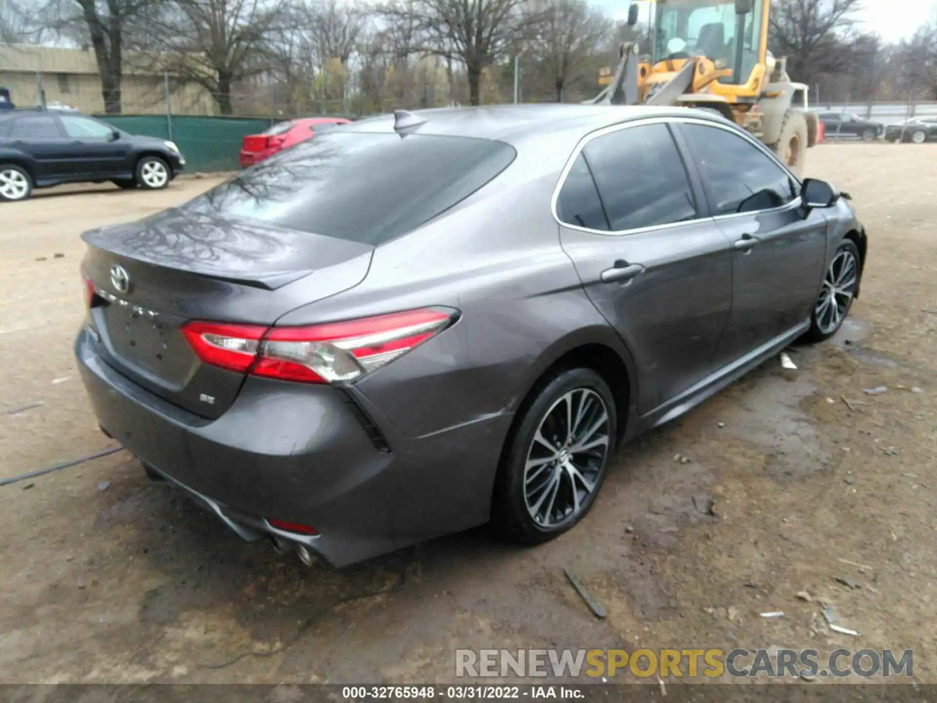 4 Фотография поврежденного автомобиля 4T1B11HK8KU272238 TOYOTA CAMRY 2019