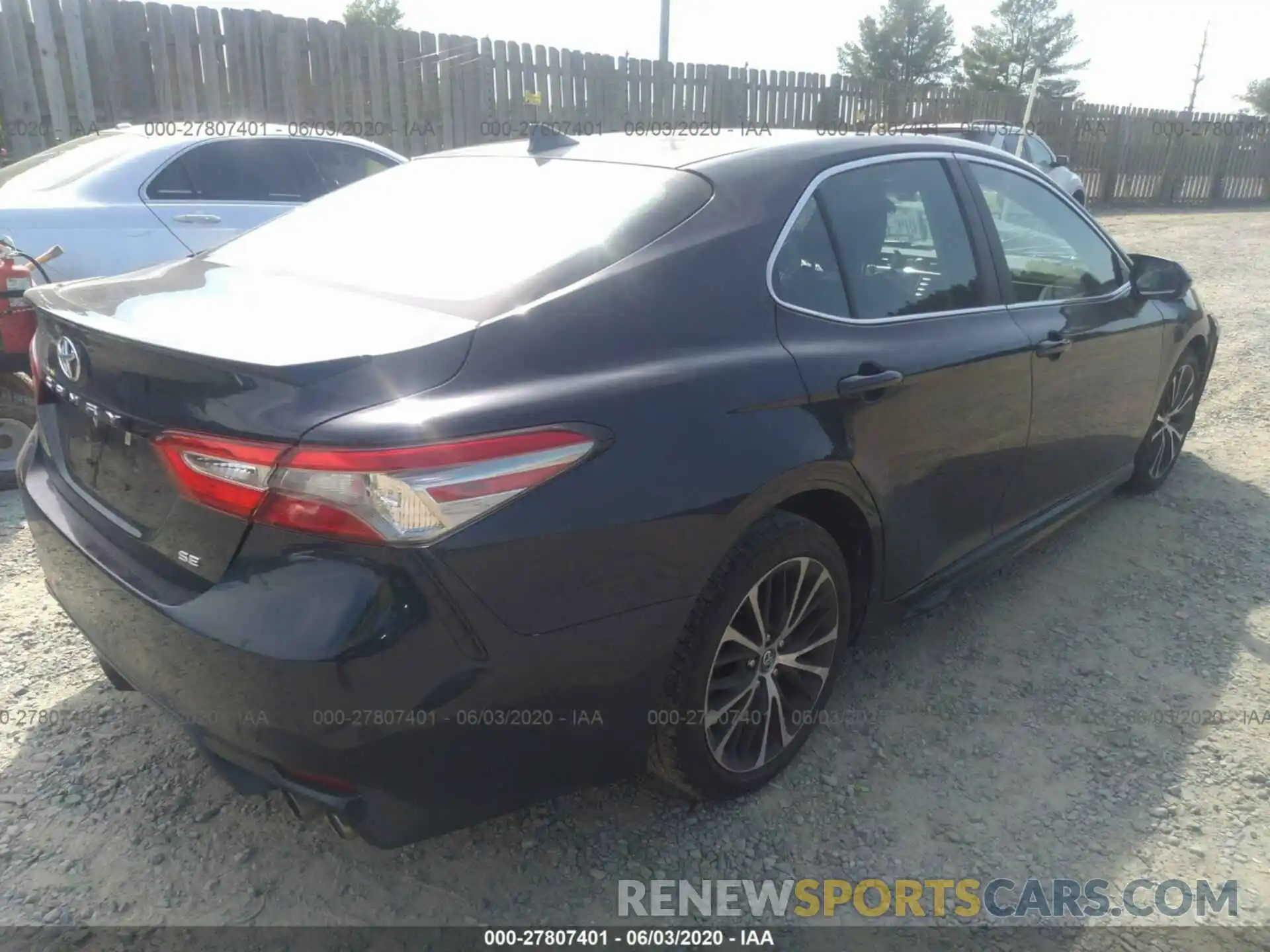 4 Photograph of a damaged car 4T1B11HK8KU272286 TOYOTA CAMRY 2019