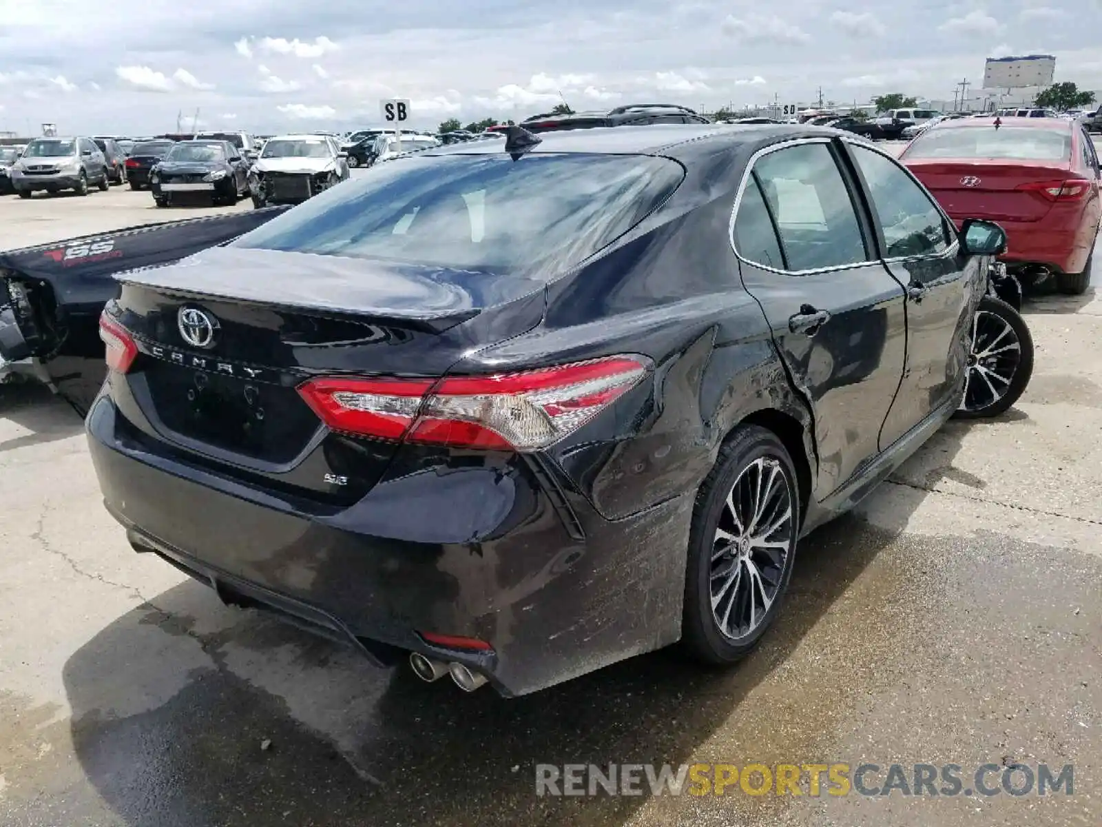 4 Фотография поврежденного автомобиля 4T1B11HK8KU272689 TOYOTA CAMRY 2019