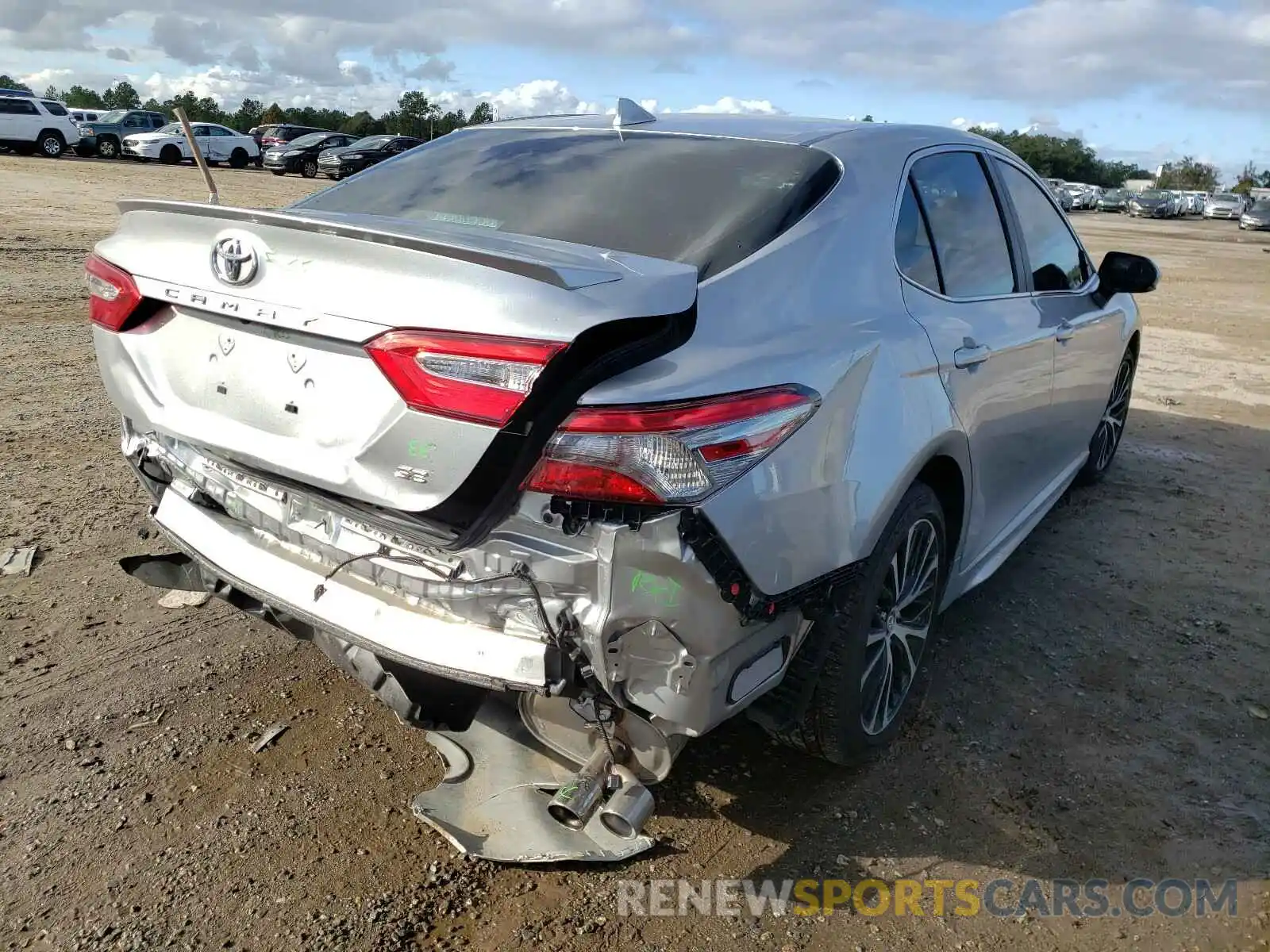 4 Photograph of a damaged car 4T1B11HK8KU273454 TOYOTA CAMRY 2019