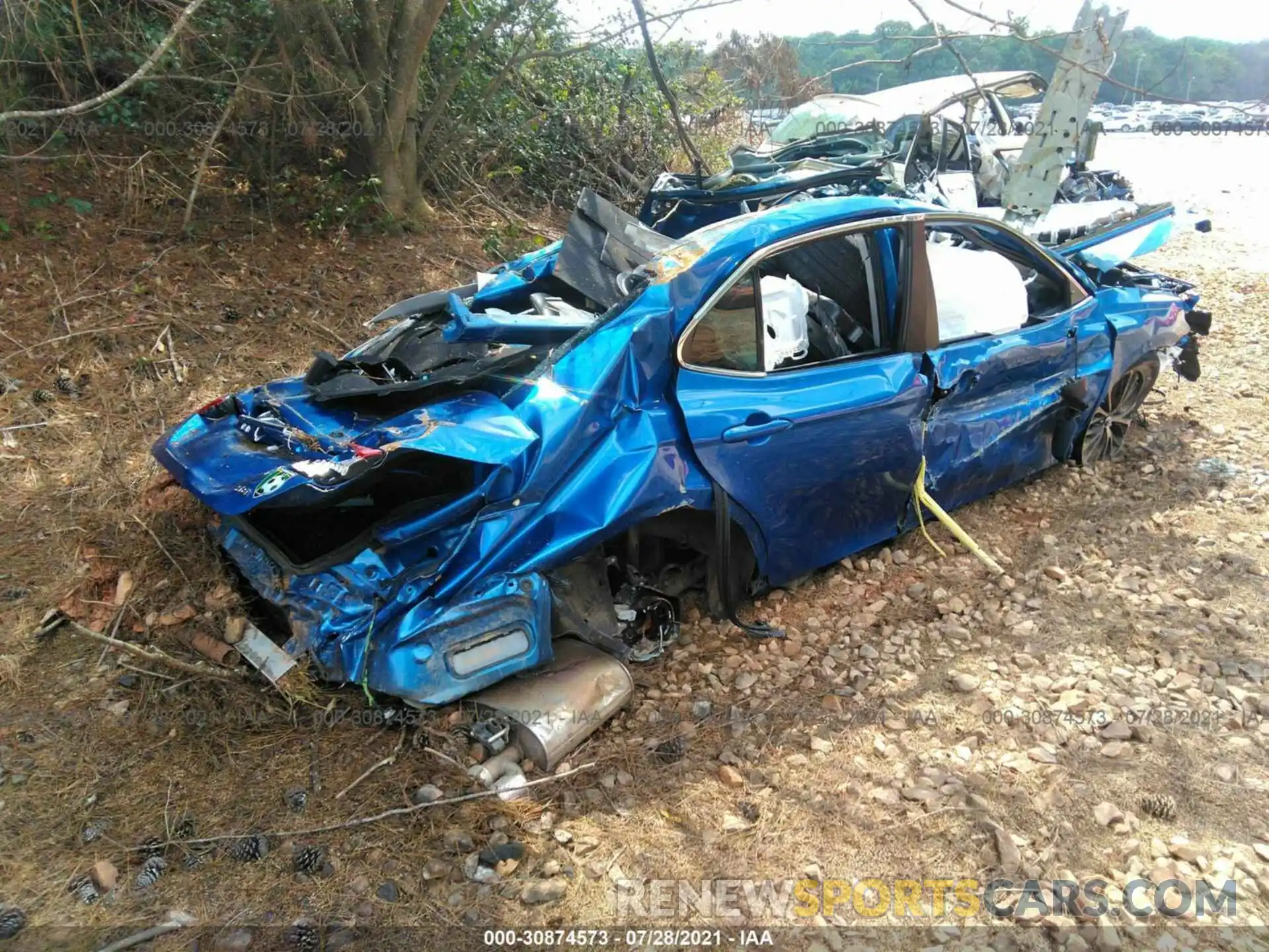 4 Photograph of a damaged car 4T1B11HK8KU275124 TOYOTA CAMRY 2019