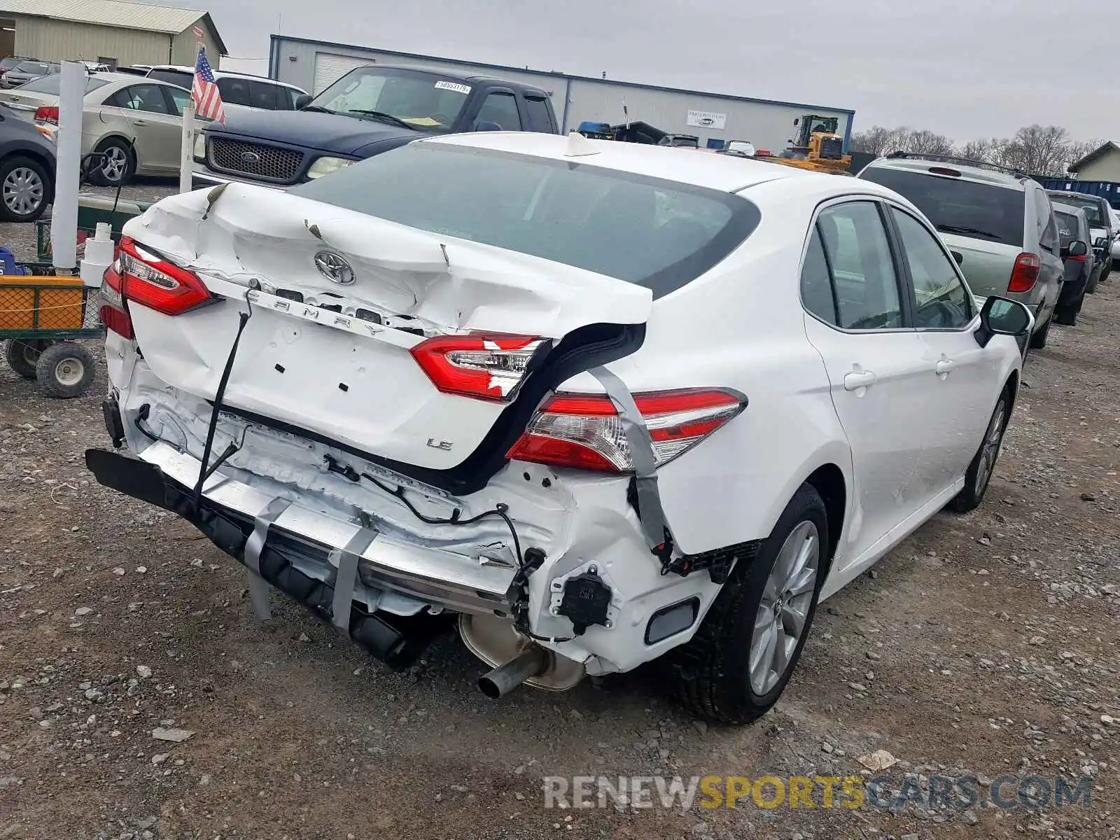 4 Photograph of a damaged car 4T1B11HK8KU275172 TOYOTA CAMRY 2019