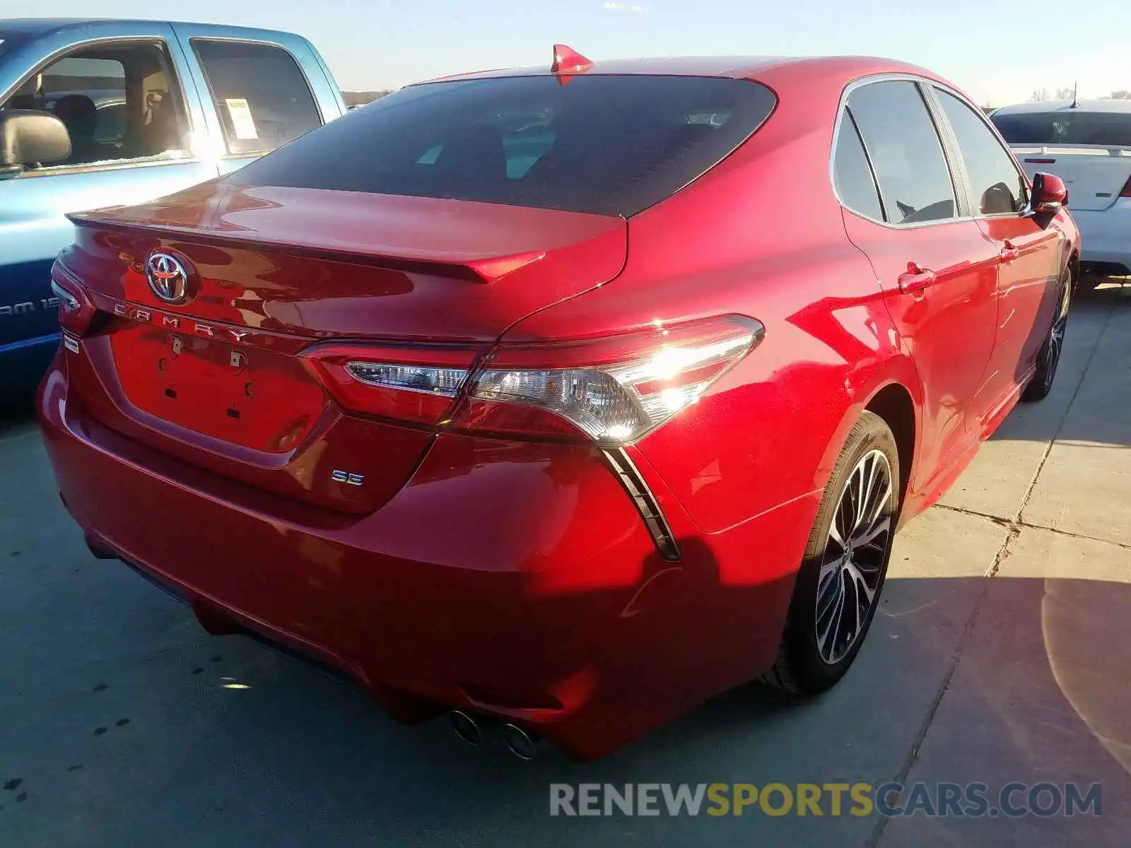 4 Photograph of a damaged car 4T1B11HK8KU276175 TOYOTA CAMRY 2019