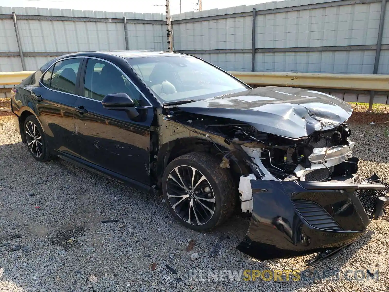 1 Photograph of a damaged car 4T1B11HK8KU276919 TOYOTA CAMRY 2019