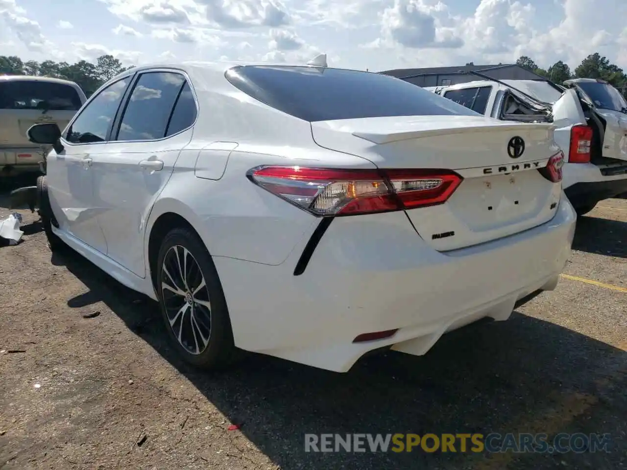 3 Photograph of a damaged car 4T1B11HK8KU278220 TOYOTA CAMRY 2019