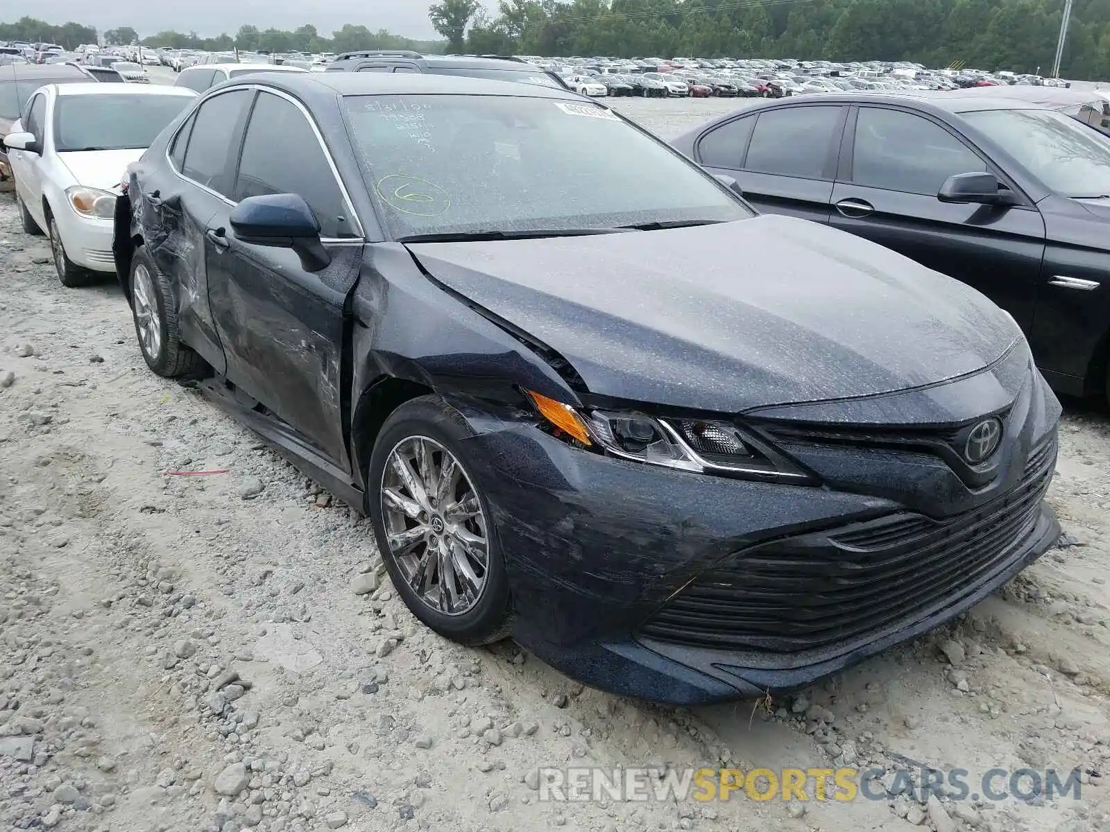 1 Photograph of a damaged car 4T1B11HK8KU282154 TOYOTA CAMRY 2019