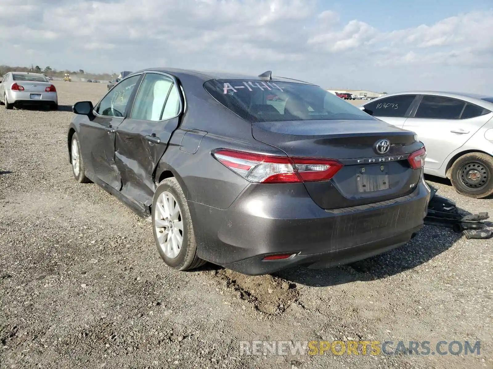 3 Photograph of a damaged car 4T1B11HK8KU284020 TOYOTA CAMRY 2019