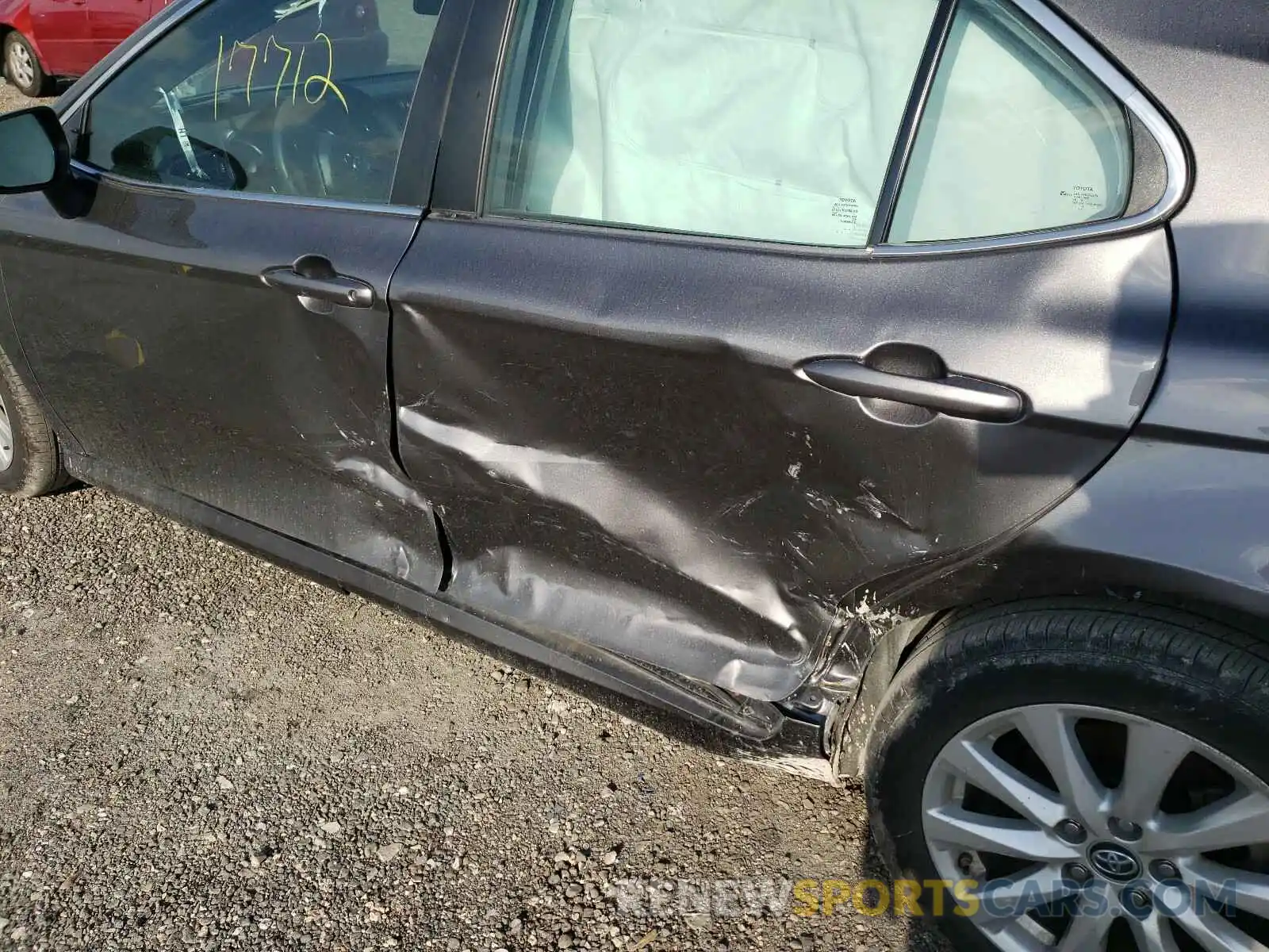 9 Photograph of a damaged car 4T1B11HK8KU284020 TOYOTA CAMRY 2019