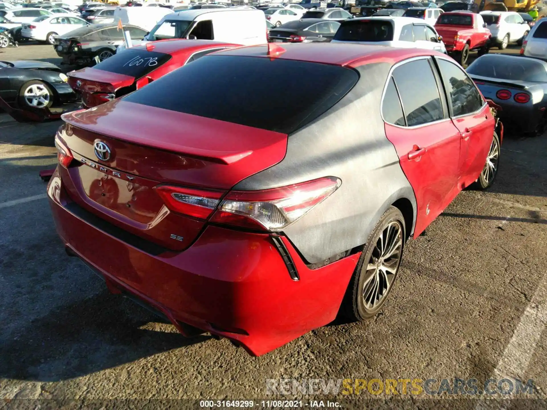 4 Фотография поврежденного автомобиля 4T1B11HK8KU284499 TOYOTA CAMRY 2019