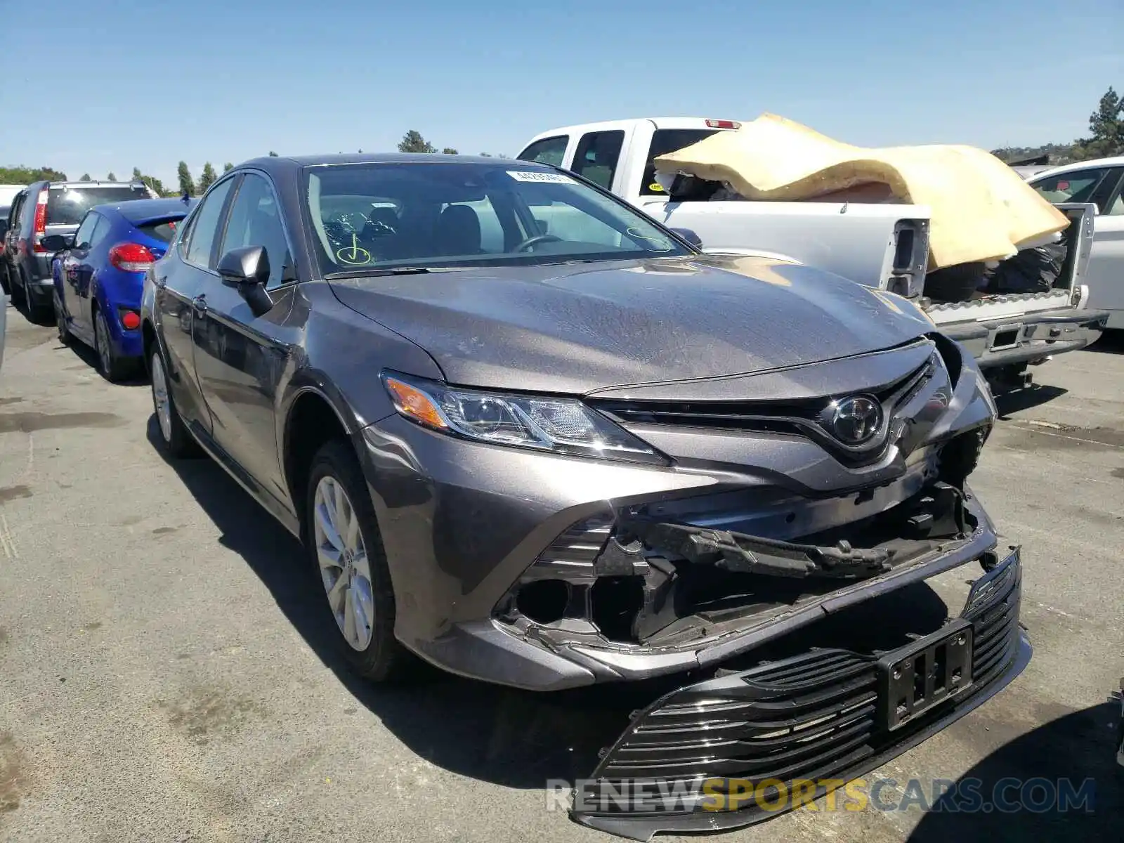 1 Photograph of a damaged car 4T1B11HK8KU286091 TOYOTA CAMRY 2019