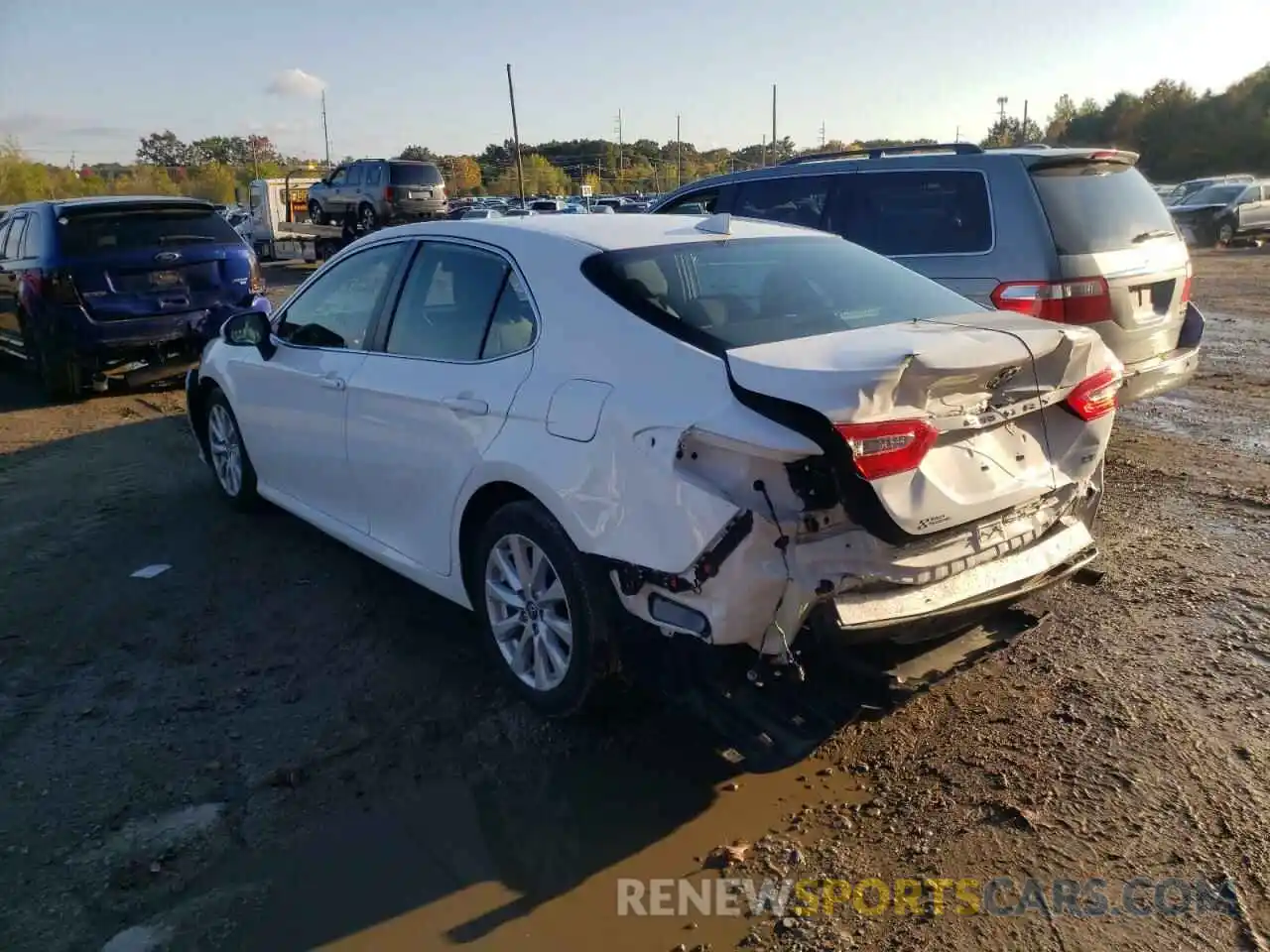 3 Photograph of a damaged car 4T1B11HK8KU286222 TOYOTA CAMRY 2019