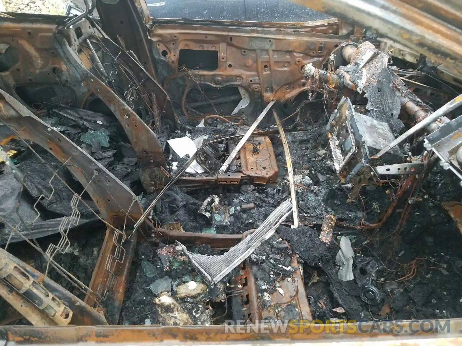5 Фотография поврежденного автомобиля 4T1B11HK8KU286446 TOYOTA CAMRY 2019