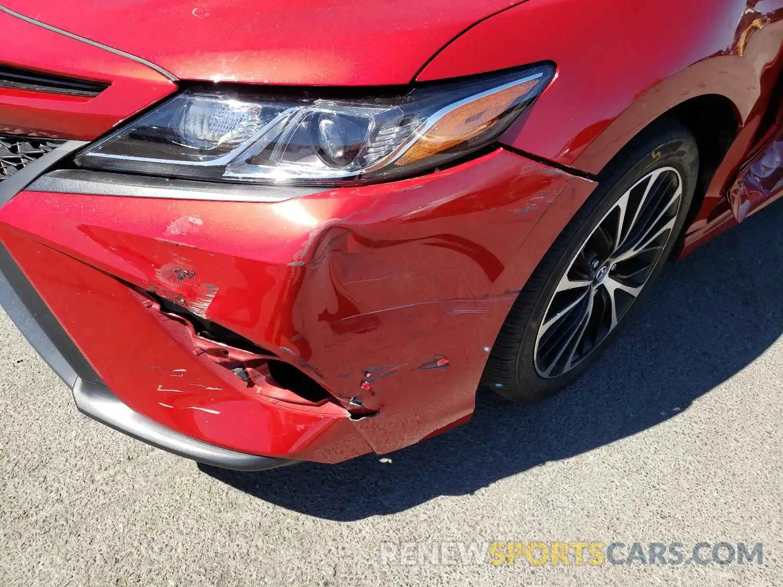 10 Photograph of a damaged car 4T1B11HK8KU288455 TOYOTA CAMRY 2019