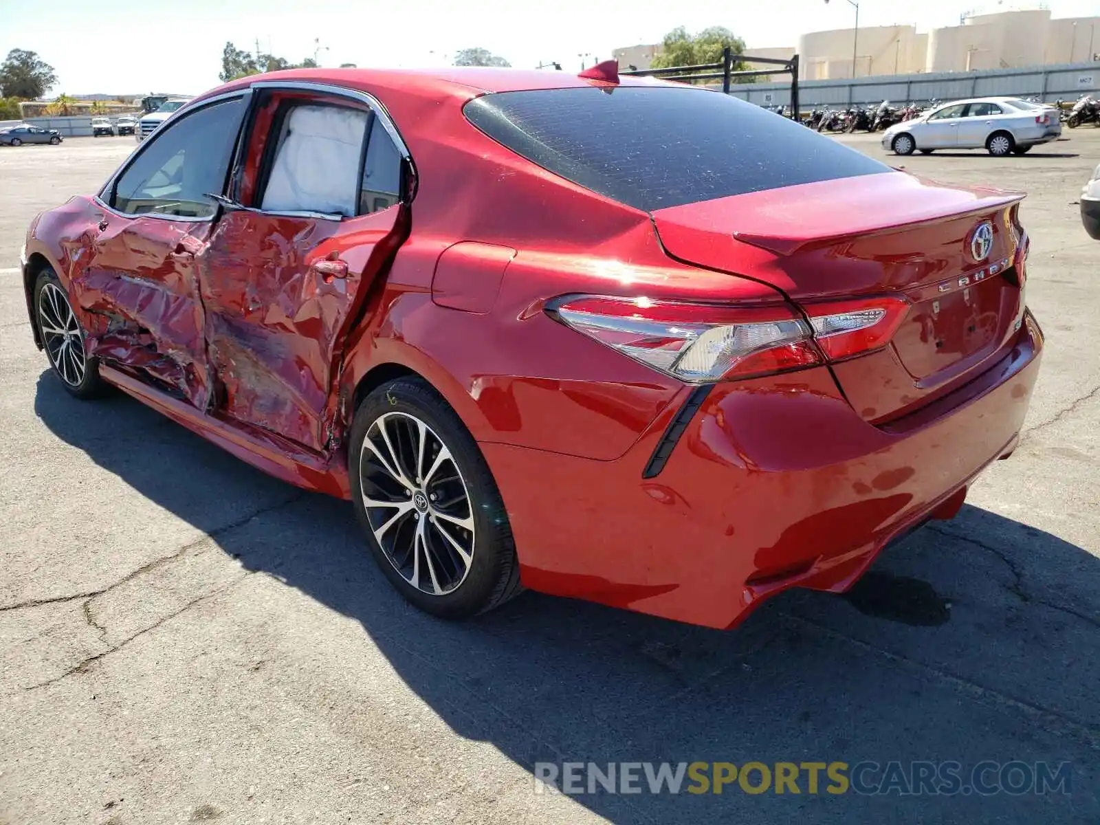 3 Photograph of a damaged car 4T1B11HK8KU288455 TOYOTA CAMRY 2019