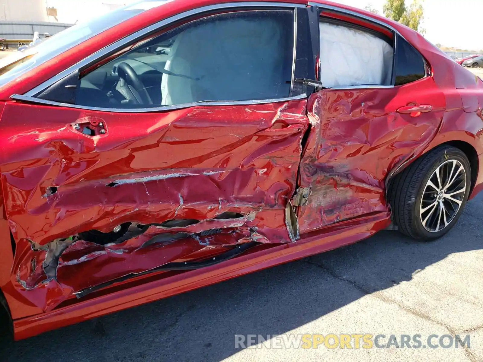 9 Photograph of a damaged car 4T1B11HK8KU288455 TOYOTA CAMRY 2019