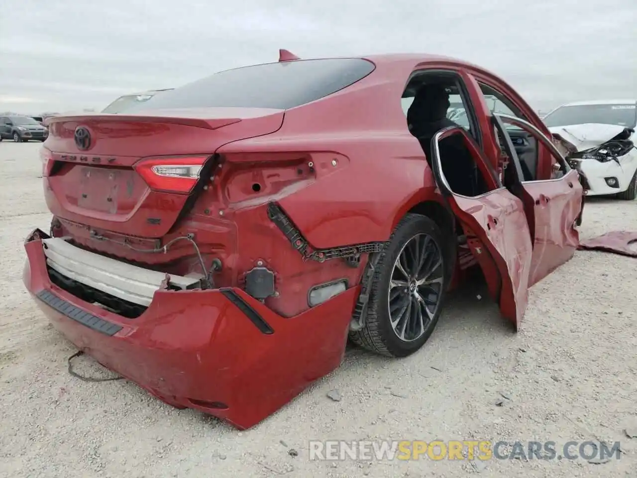 4 Photograph of a damaged car 4T1B11HK8KU289878 TOYOTA CAMRY 2019