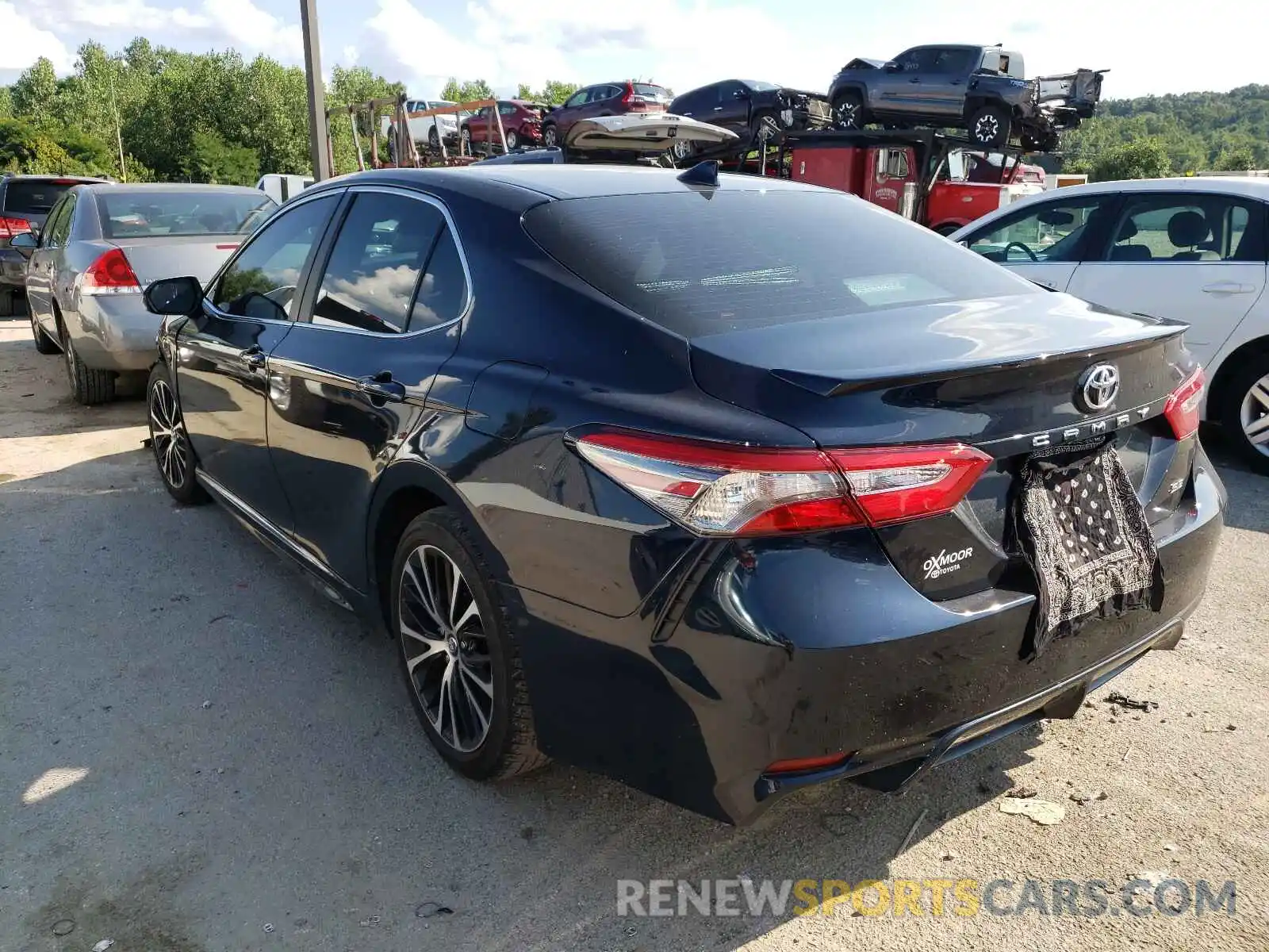 3 Photograph of a damaged car 4T1B11HK8KU290562 TOYOTA CAMRY 2019